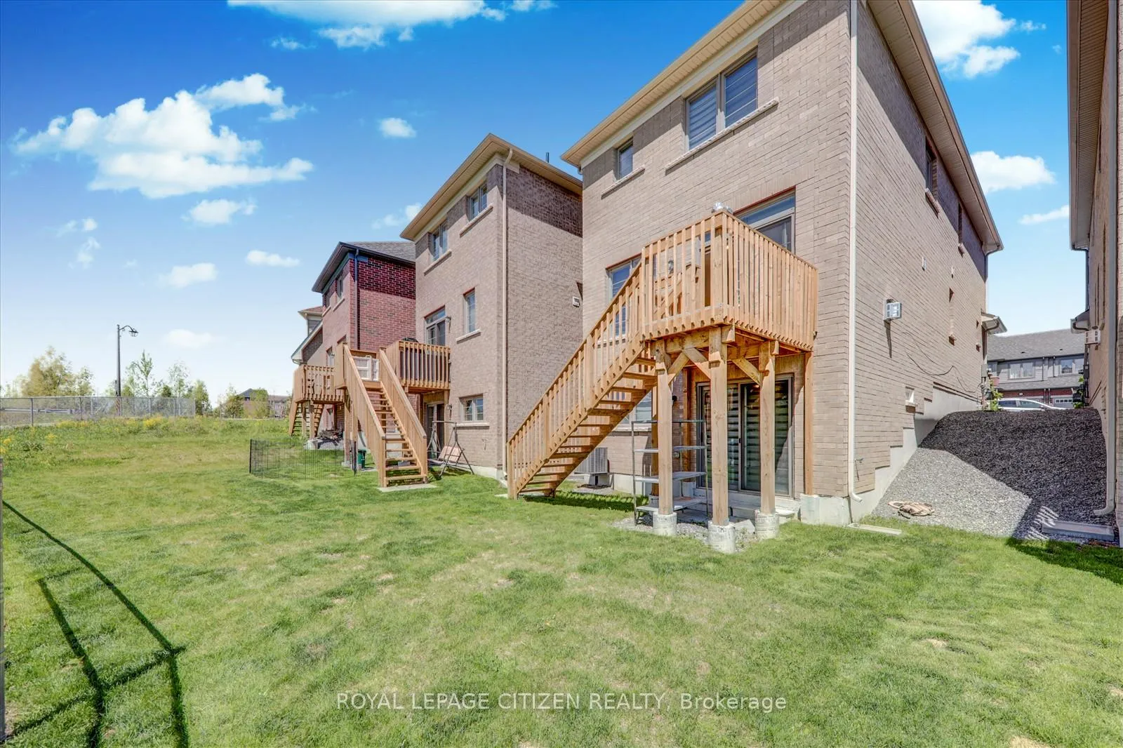 Photo 37 of 107 Bayardo Drive, Oshawa, Windfields — HOMEH
