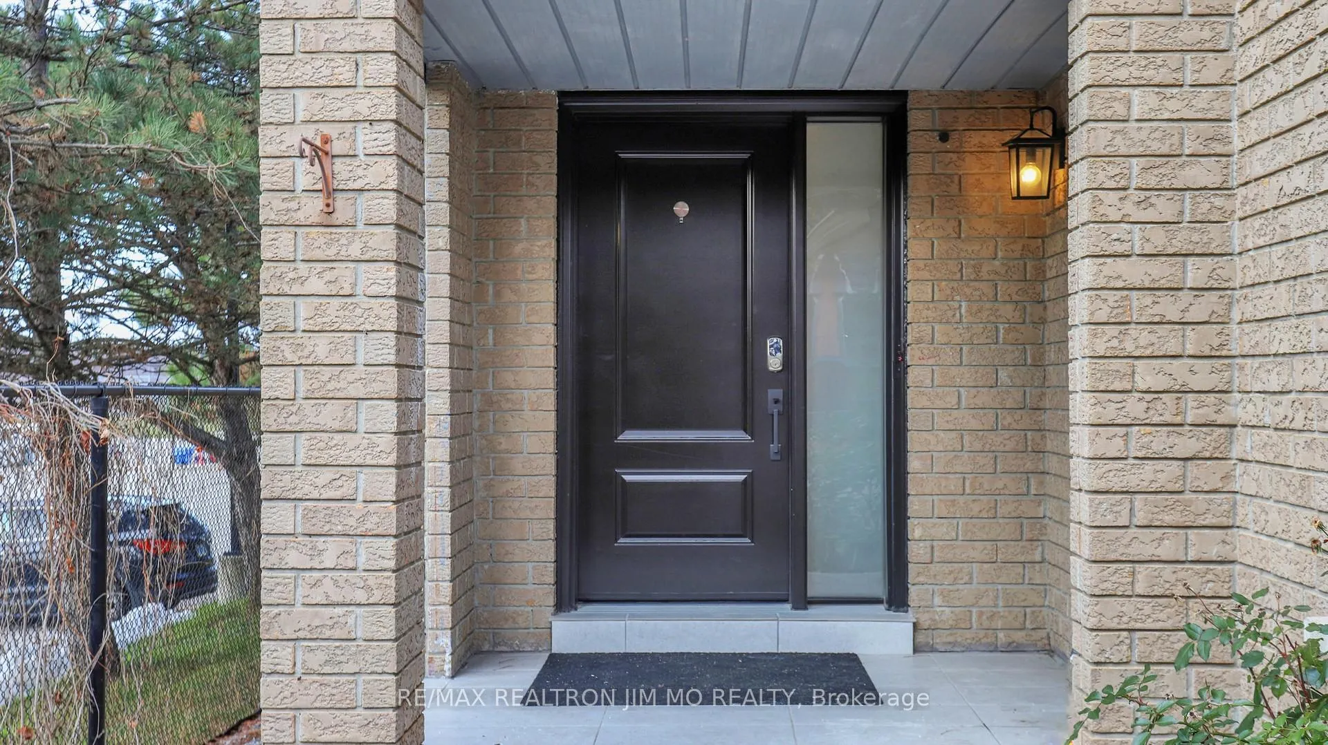 Photo 4 of 431 Stone Road, Aurora, Aurora Grove — HOMEH