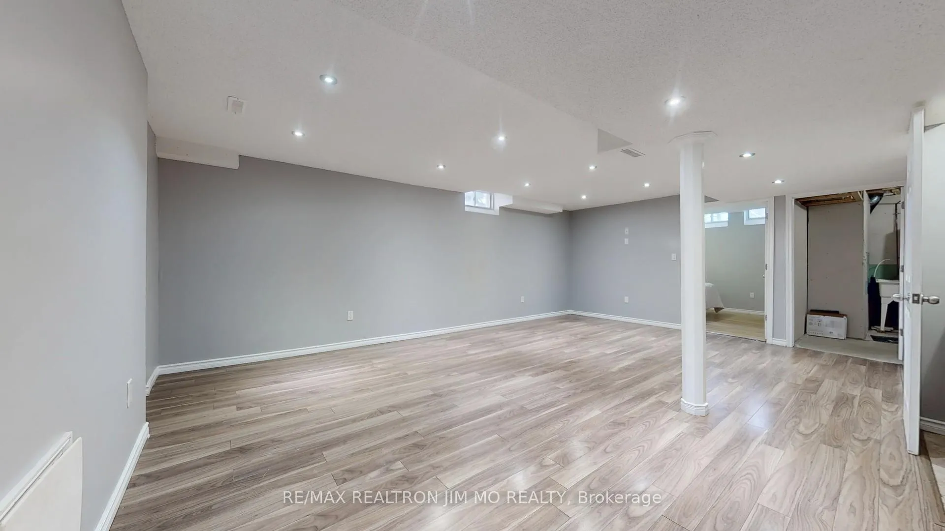 Photo 40 of 431 Stone Road, Aurora, Aurora Grove — HOMEH
