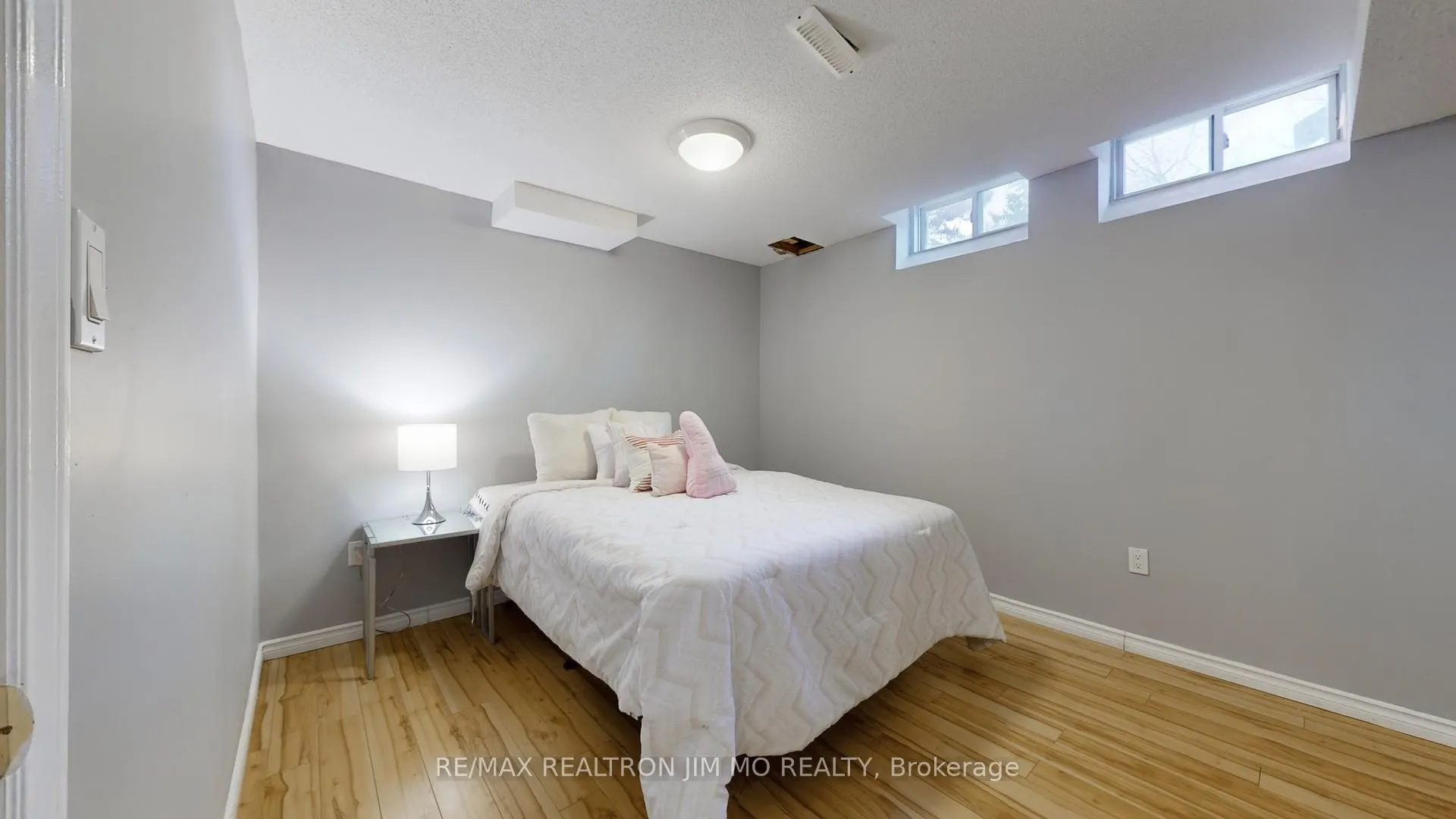 Photo 43 of 431 Stone Road, Aurora, Aurora Grove — HOMEH