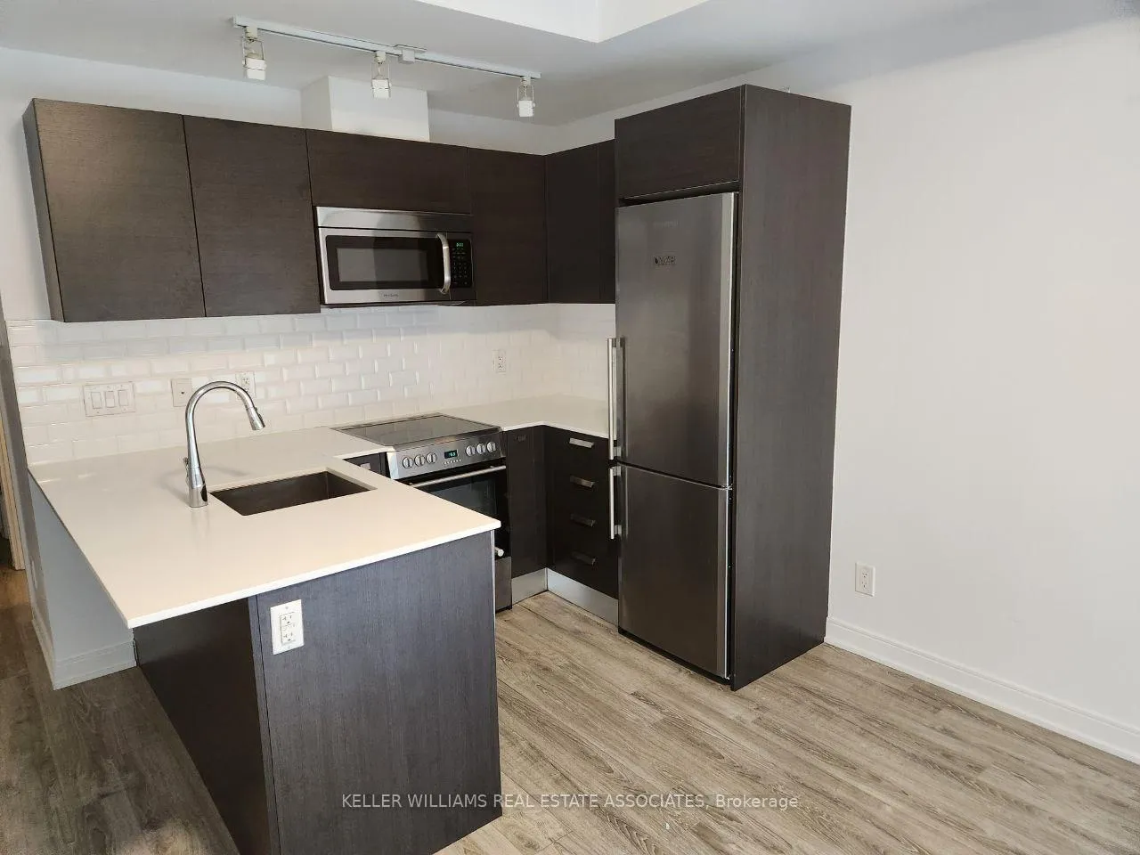 Front of Unit 405, 42 Charles Street E