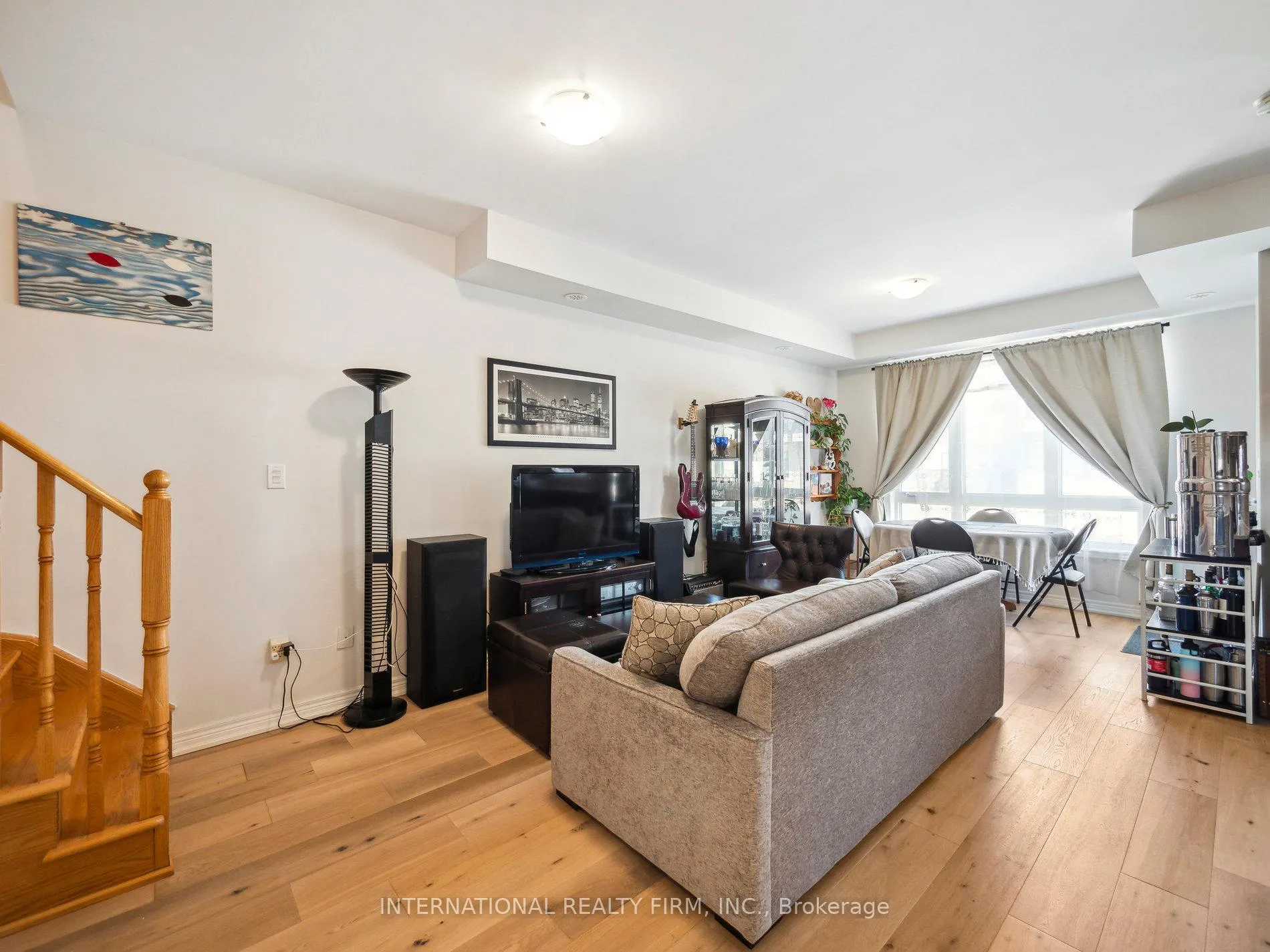 Photo 4 of Unit 14, 9621 Jane Street, Vaughan, Maple — HOMEH