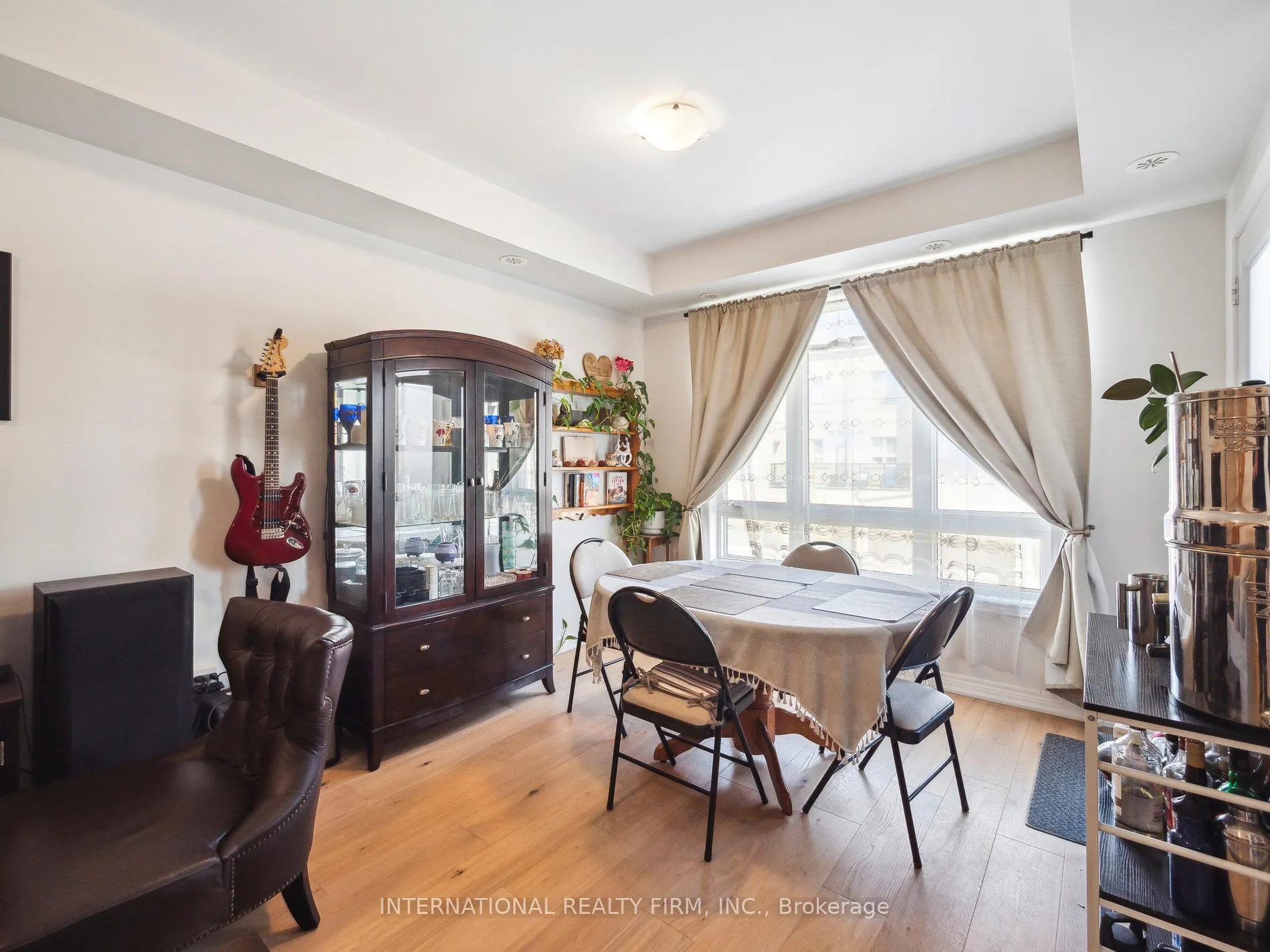 Photo 7 of Unit 14, 9621 Jane Street, Vaughan, Maple — HOMEH