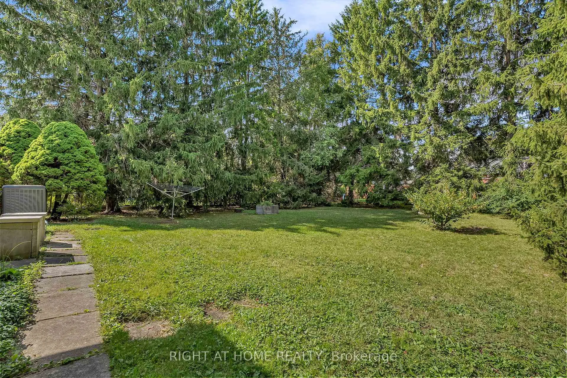 Photo 7 of 356 Conlin Road E, Oshawa, Kedron — HOMEH