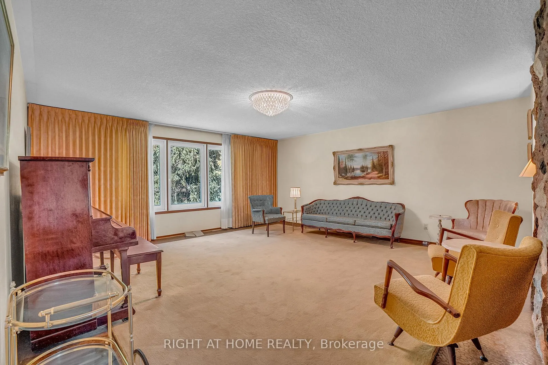 Photo 11 of 356 Conlin Road E, Oshawa, Kedron — HOMEH