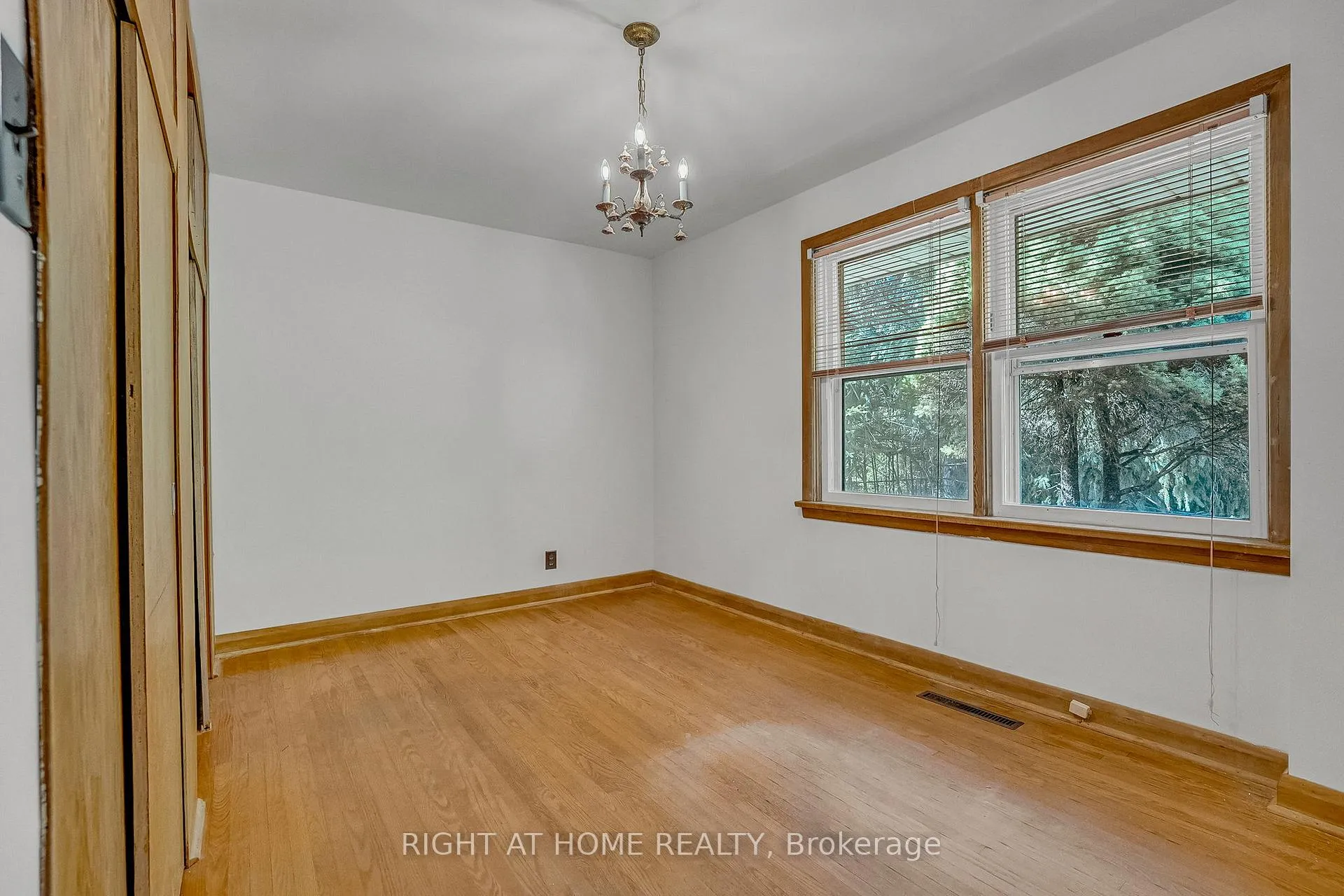 Photo 20 of 356 Conlin Road E, Oshawa, Kedron — HOMEH