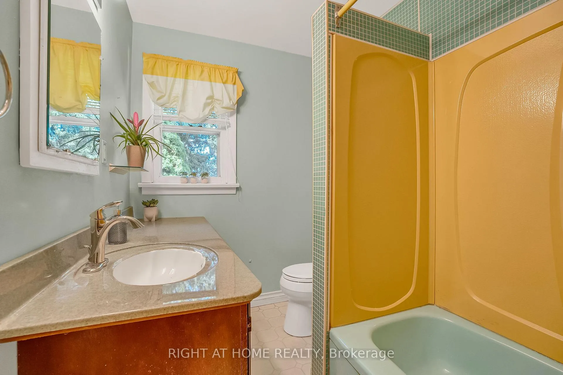 Photo 30 of 356 Conlin Road E, Oshawa, Kedron — HOMEH