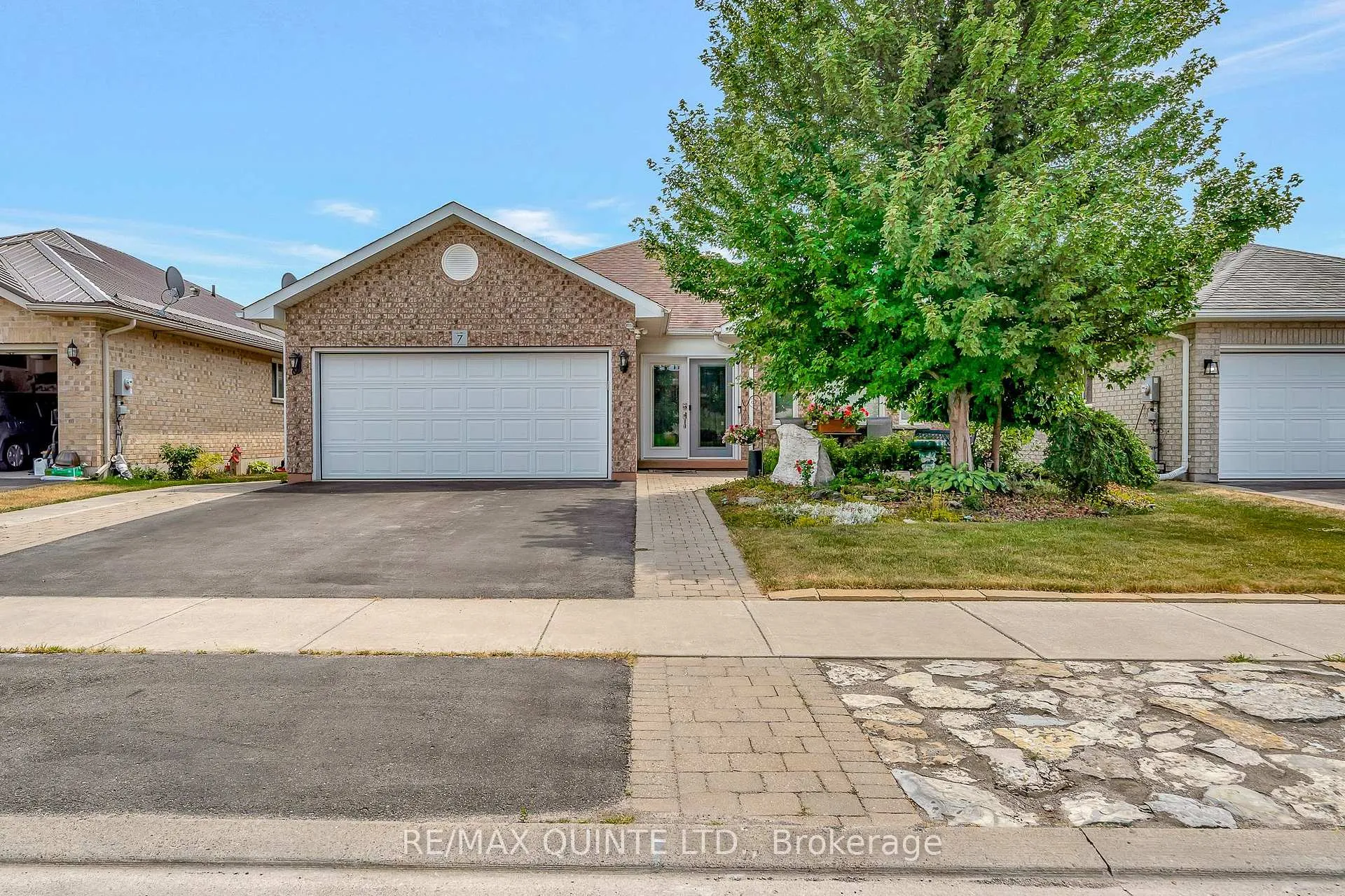 Photo 2 of 7 Chestnut Drive, Belleville, Belleville Ward — HOMEH