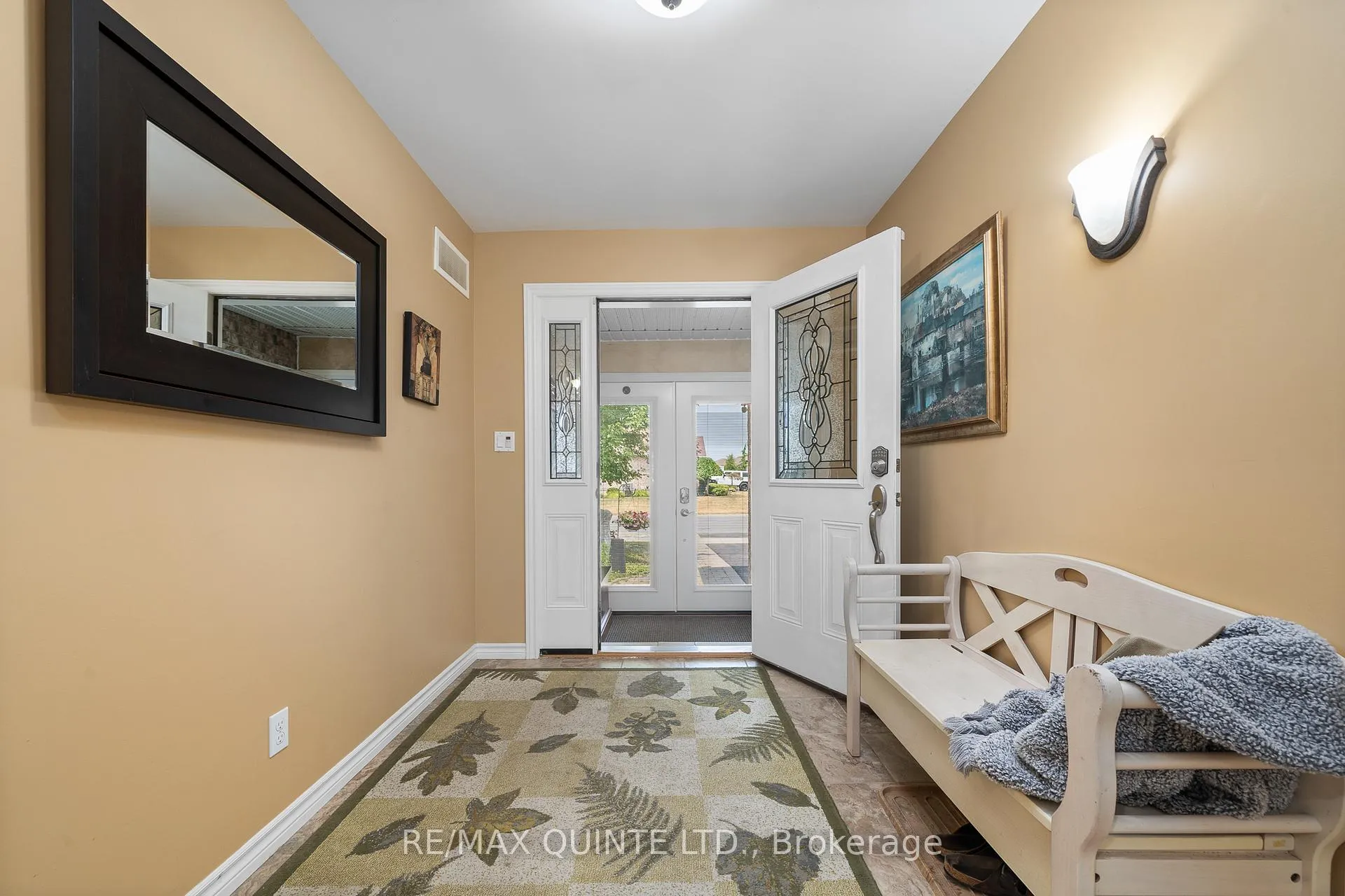 Photo 5 of 7 Chestnut Drive, Belleville, Belleville Ward — HOMEH
