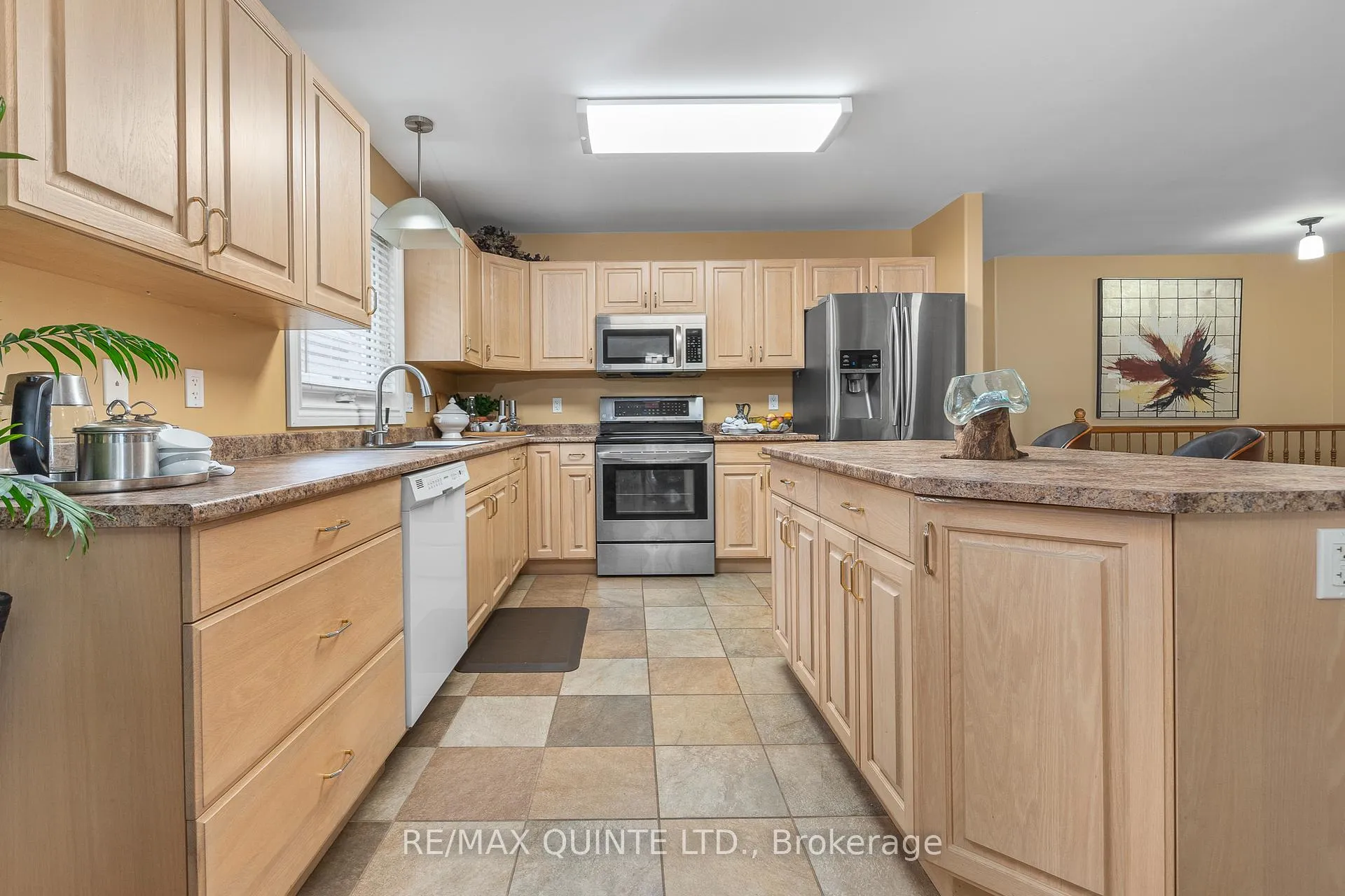 Photo 14 of 7 Chestnut Drive, Belleville, Belleville Ward — HOMEH
