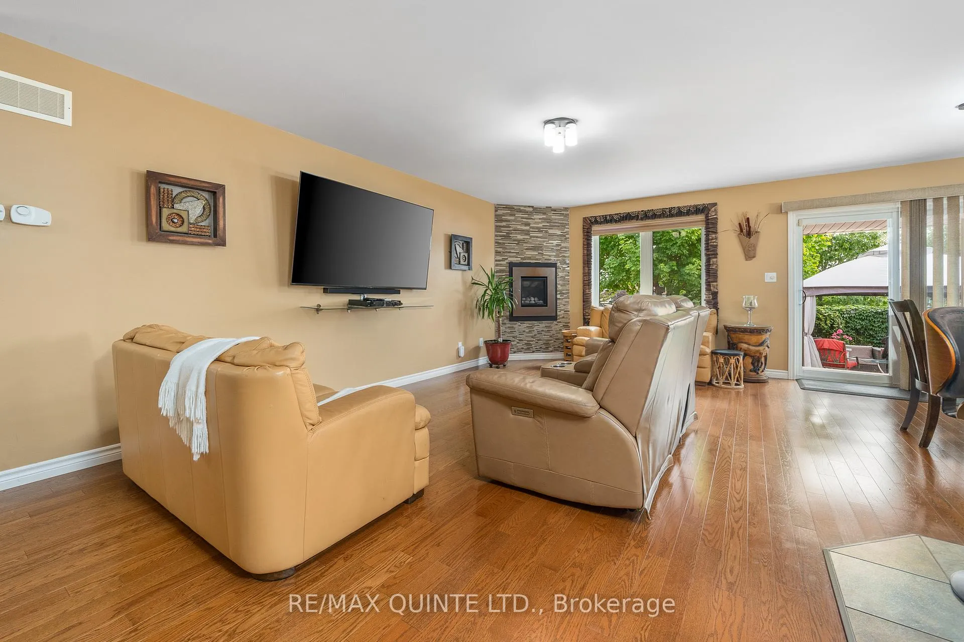 Photo 18 of 7 Chestnut Drive, Belleville, Belleville Ward — HOMEH