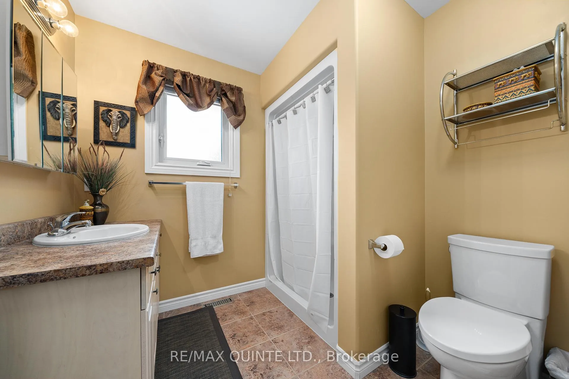 Photo 25 of 7 Chestnut Drive, Belleville, Belleville Ward — HOMEH