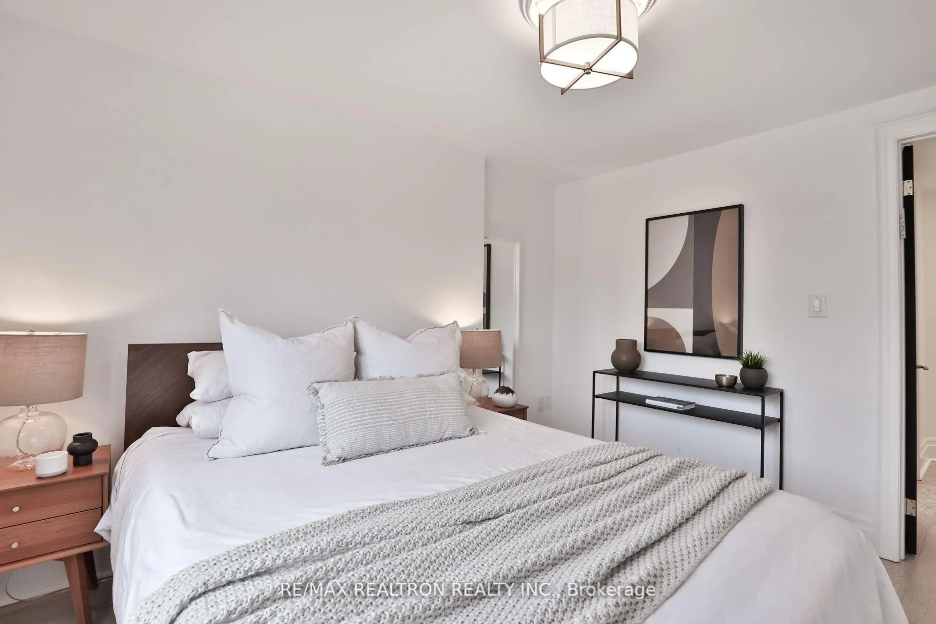 Photo 27 of 337 Winona Drive, Toronto, Oakwood Village — HOMEH