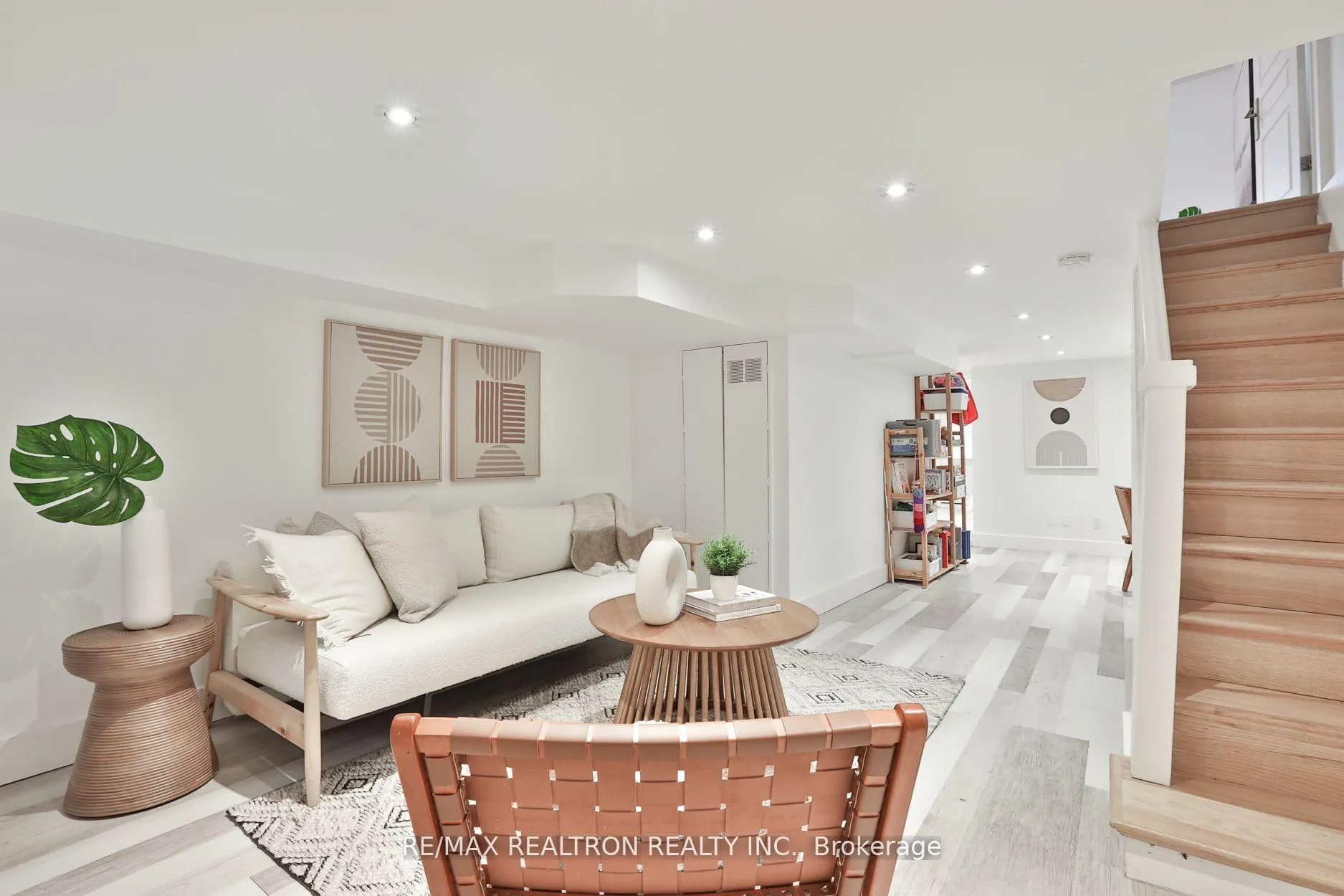 Photo 28 of 337 Winona Drive, Toronto, Oakwood Village — HOMEH