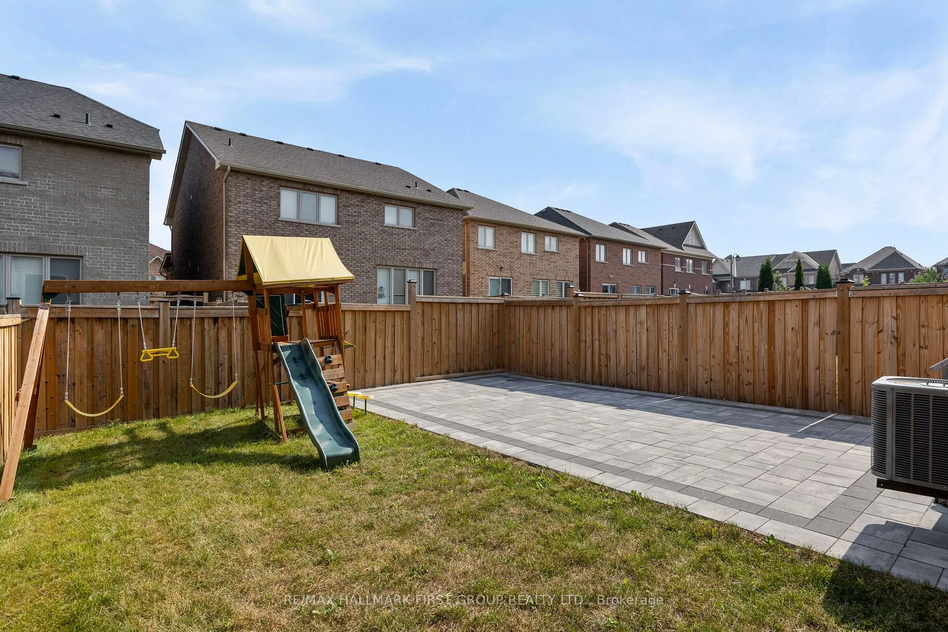 Photo 38 of 173 Windfields Farm Drive W, Oshawa, Windfields — HOMEH