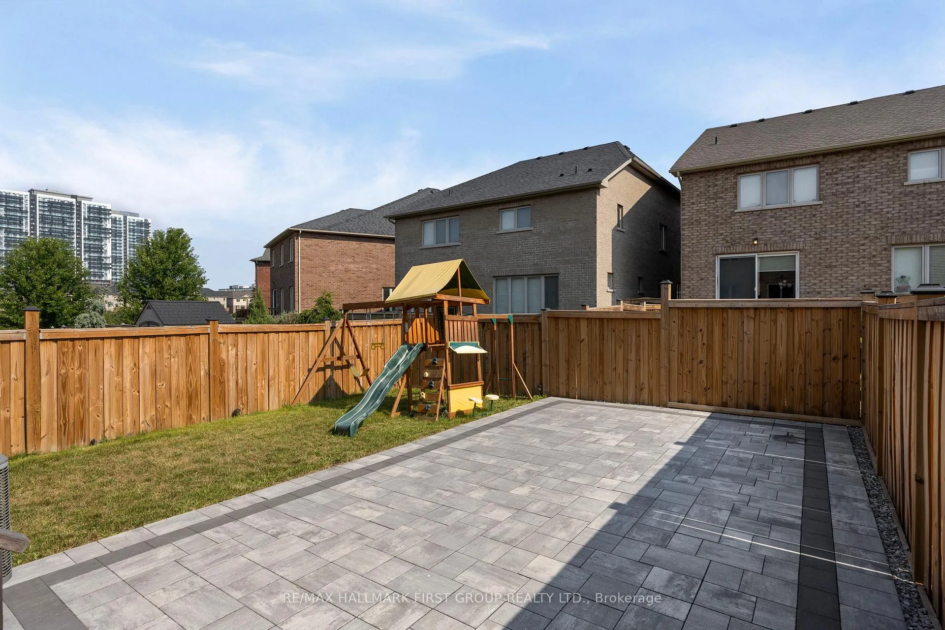 Photo 39 of 173 Windfields Farm Drive W, Oshawa, Windfields — HOMEH