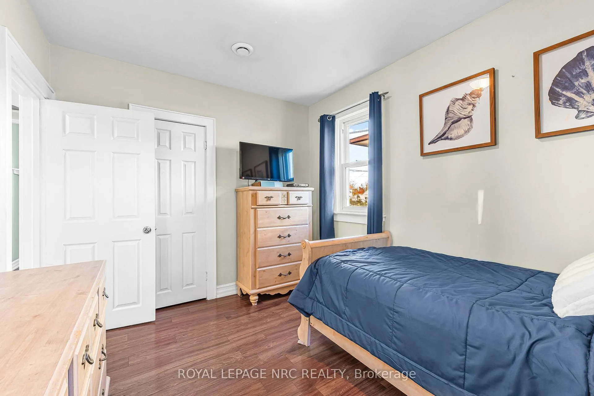 Photo 17 of 20 Helen Street, Port Colborne, Main Street — HOMEH