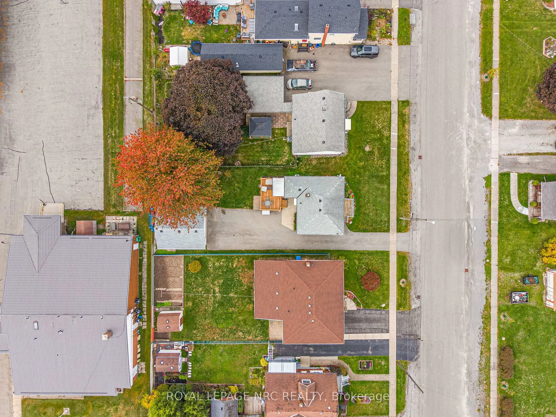 Photo 37 of 20 Helen Street, Port Colborne, Main Street — HOMEH
