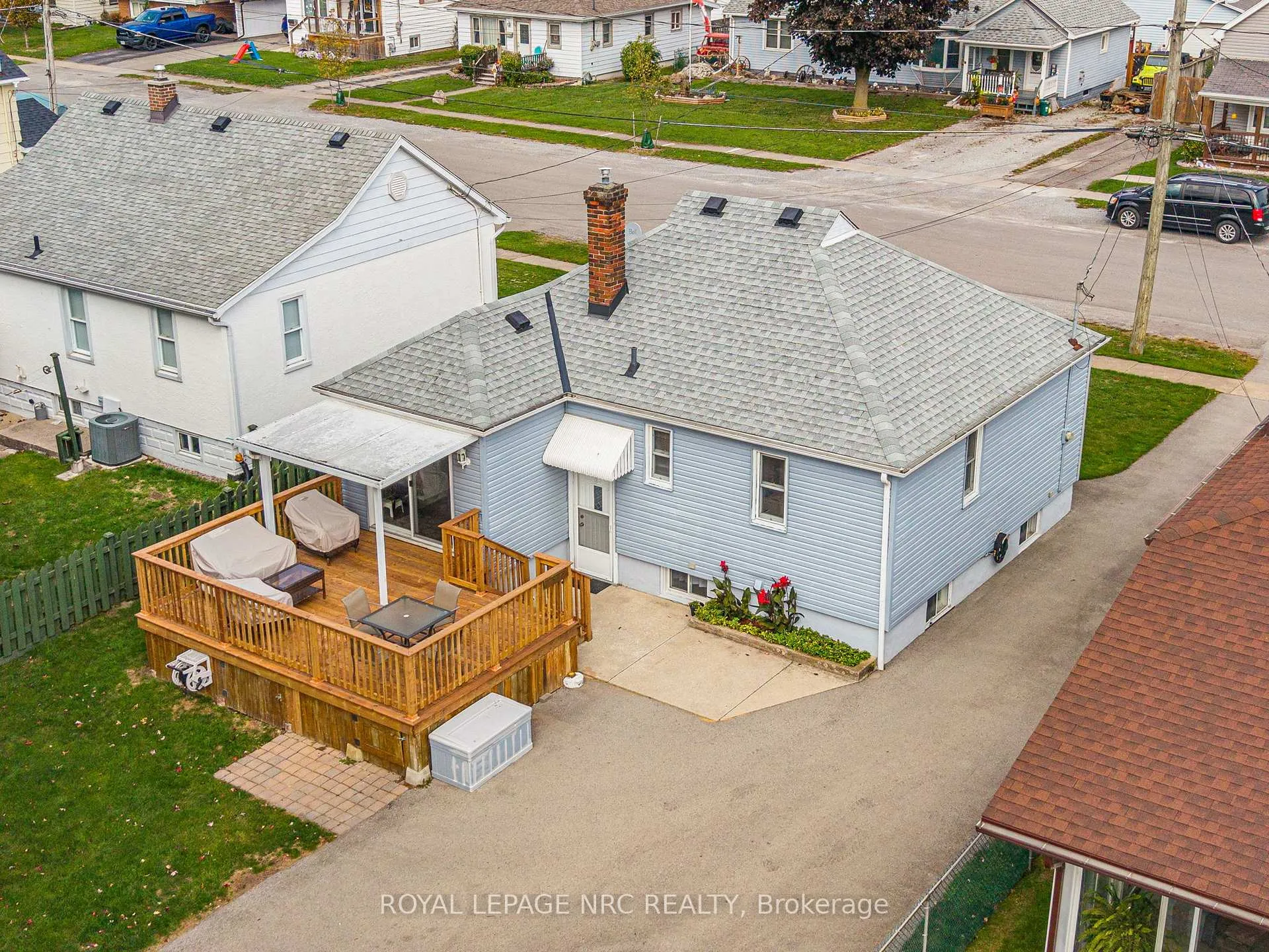 Photo 38 of 20 Helen Street, Port Colborne, Main Street — HOMEH