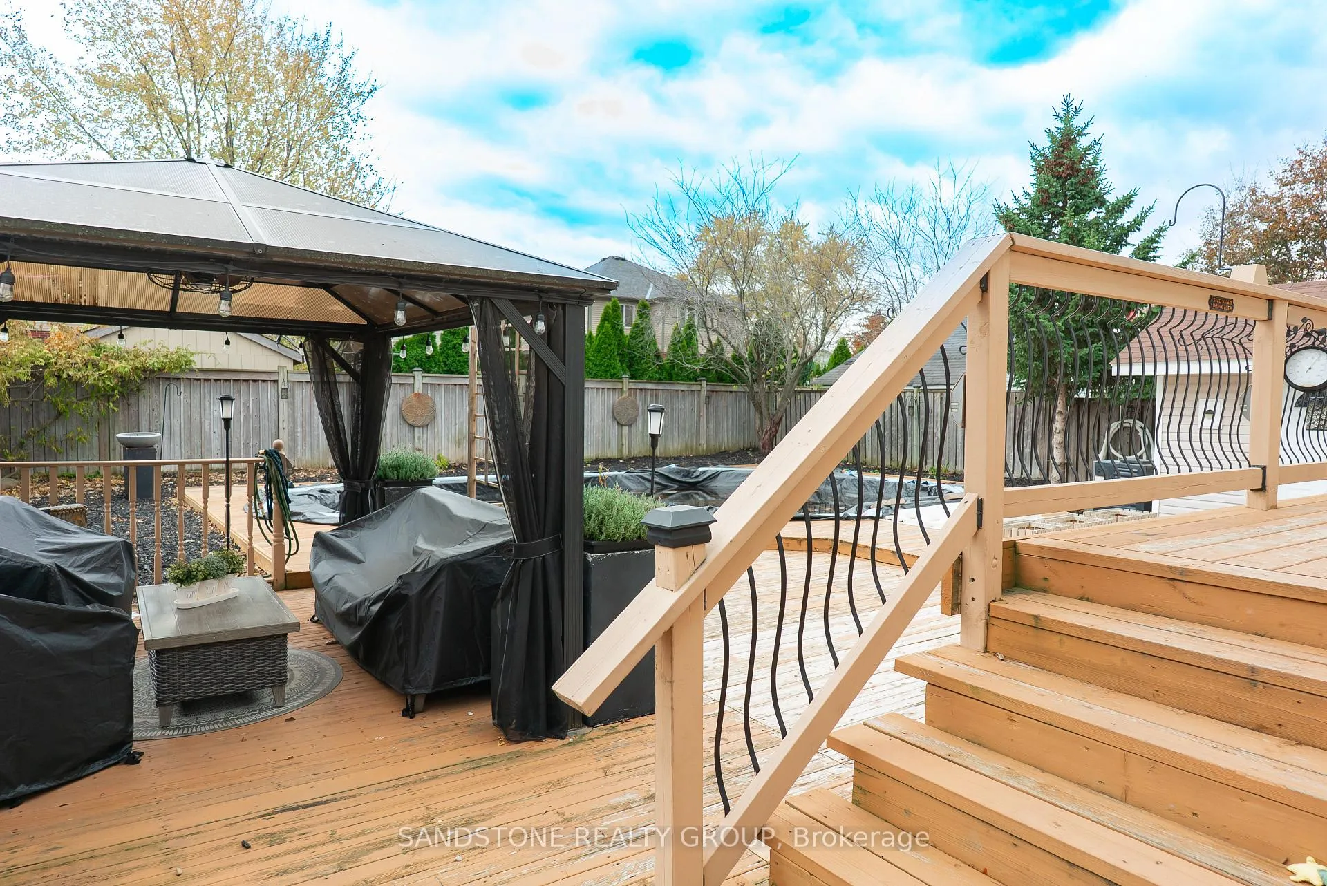 Photo 4 of 4908 Drake Avenue, Lincoln, Beamsville — HOMEH