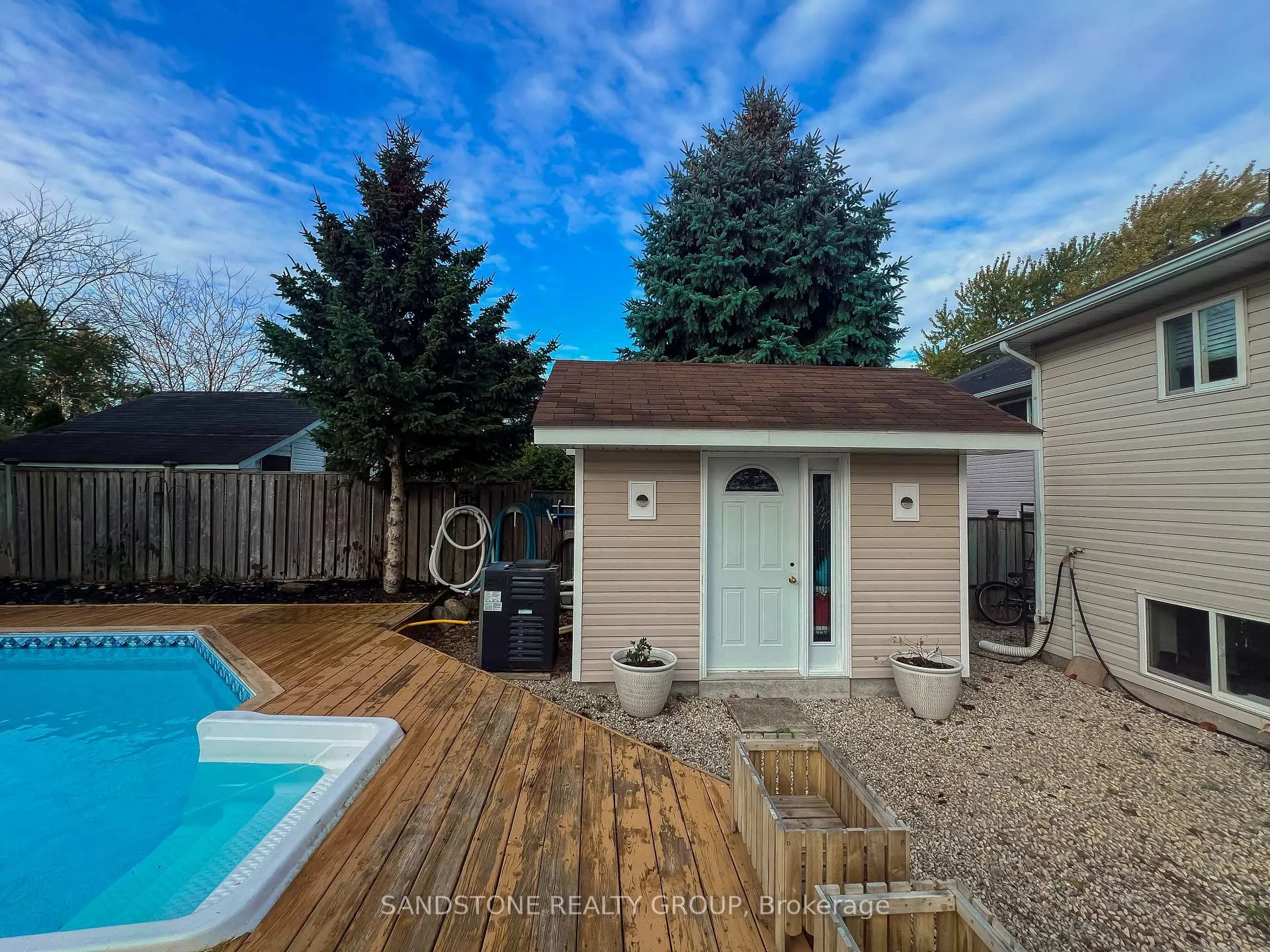Photo 7 of 4908 Drake Avenue, Lincoln, Beamsville — HOMEH