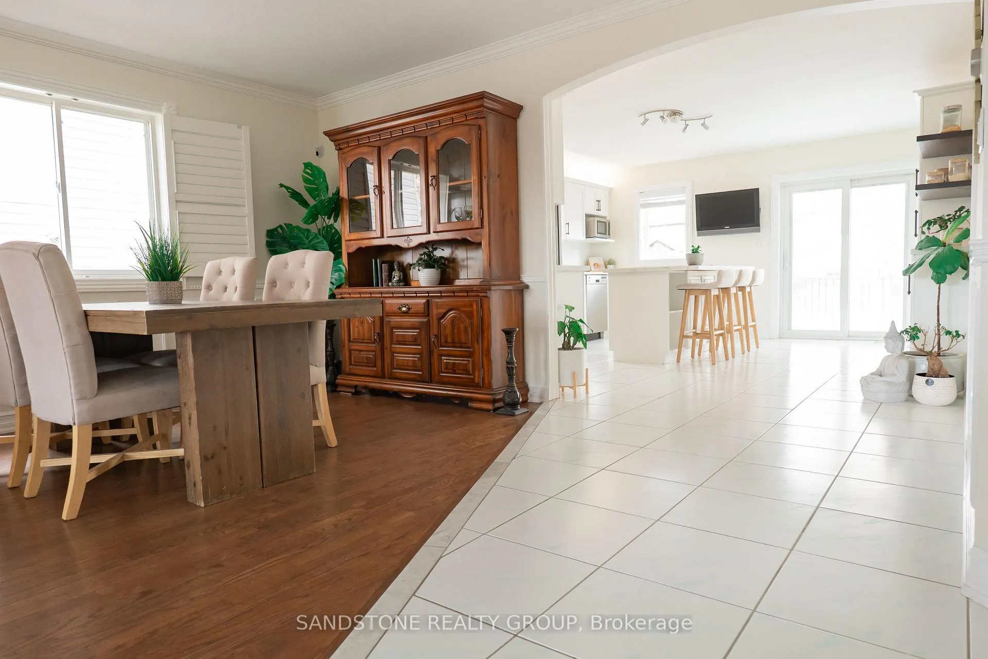 Photo 9 of 4908 Drake Avenue, Lincoln, Beamsville — HOMEH