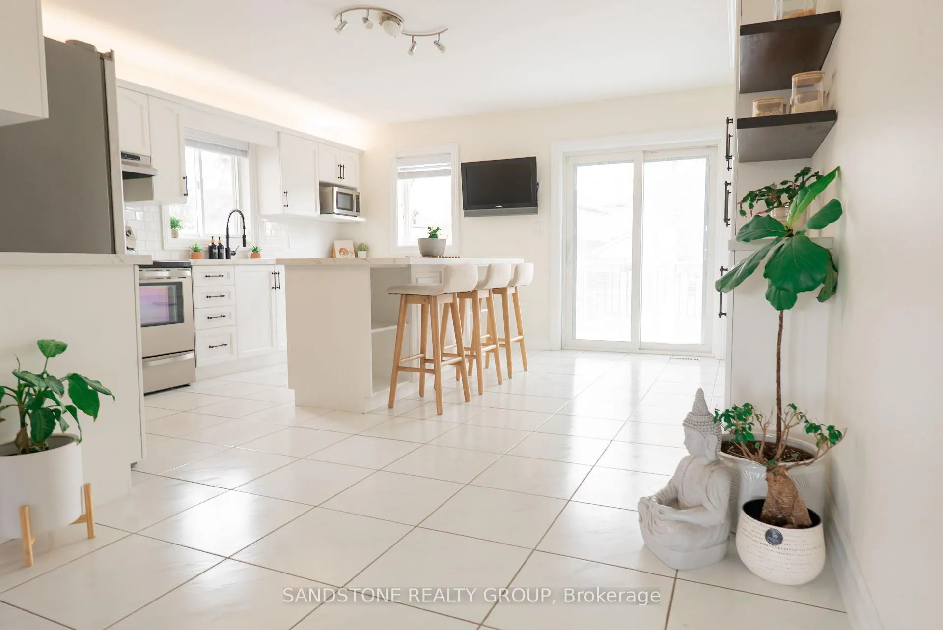 Photo 13 of 4908 Drake Avenue, Lincoln, Beamsville — HOMEH