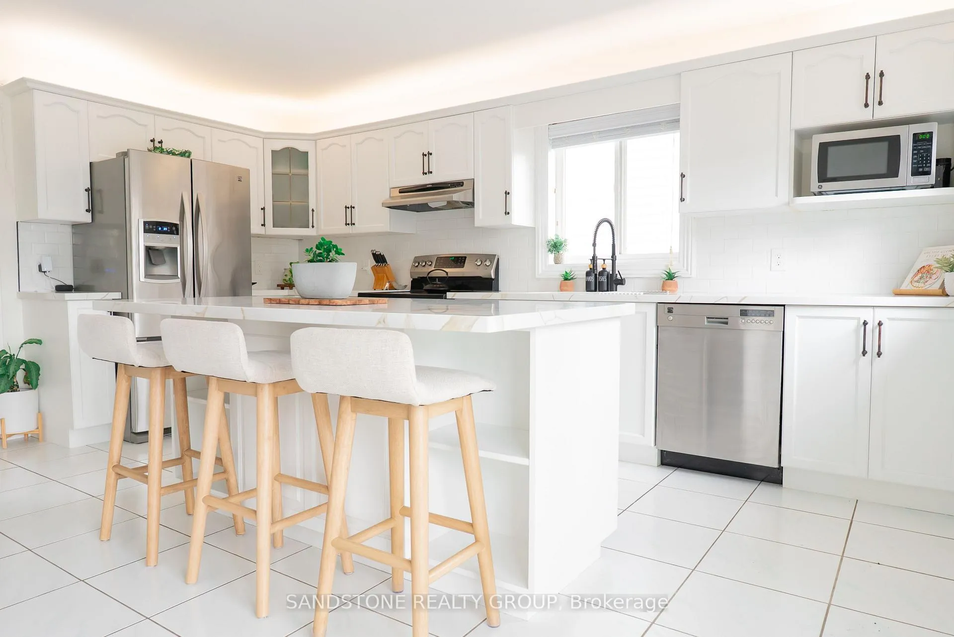 Photo 15 of 4908 Drake Avenue, Lincoln, Beamsville — HOMEH