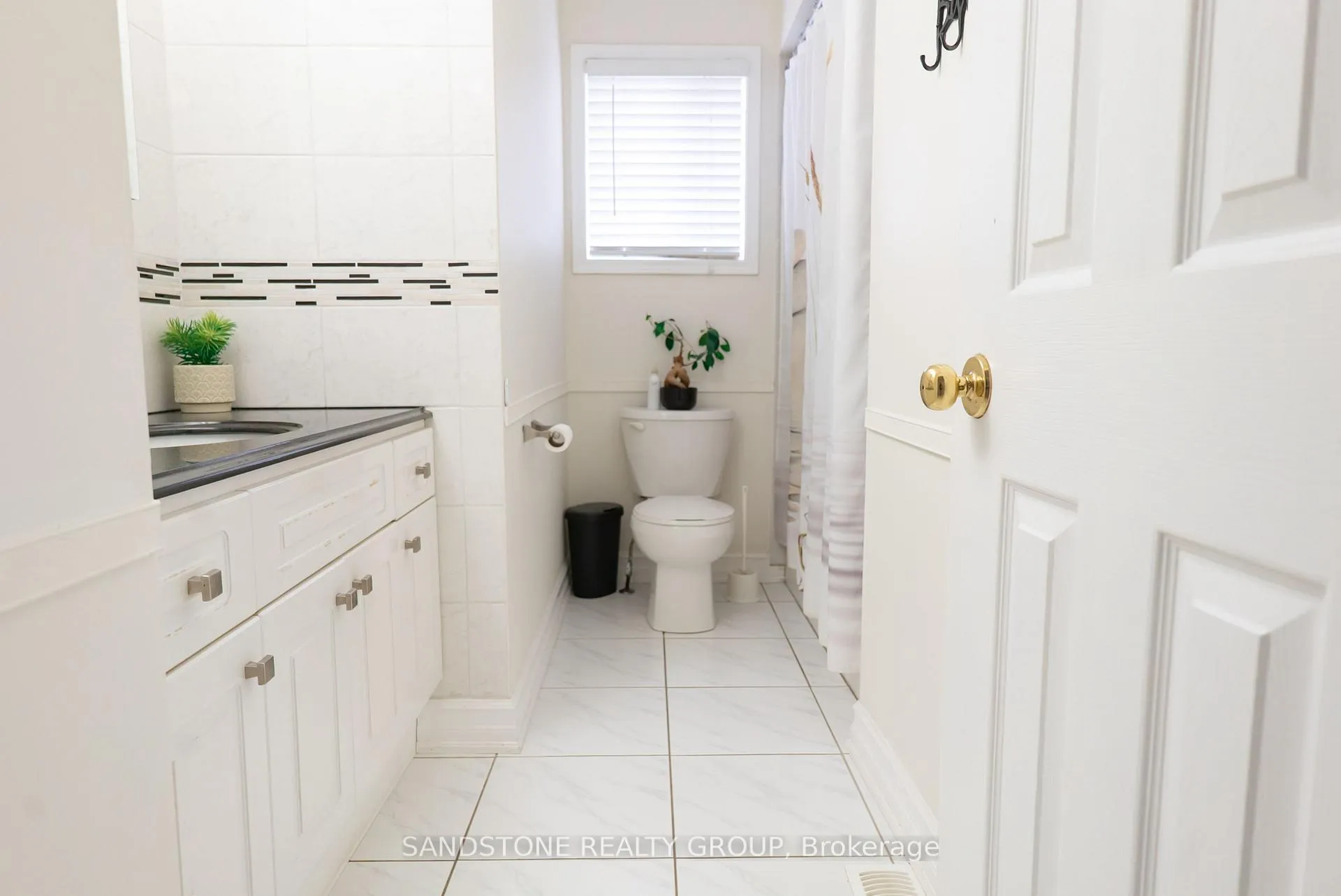 Photo 22 of 4908 Drake Avenue, Lincoln, Beamsville — HOMEH