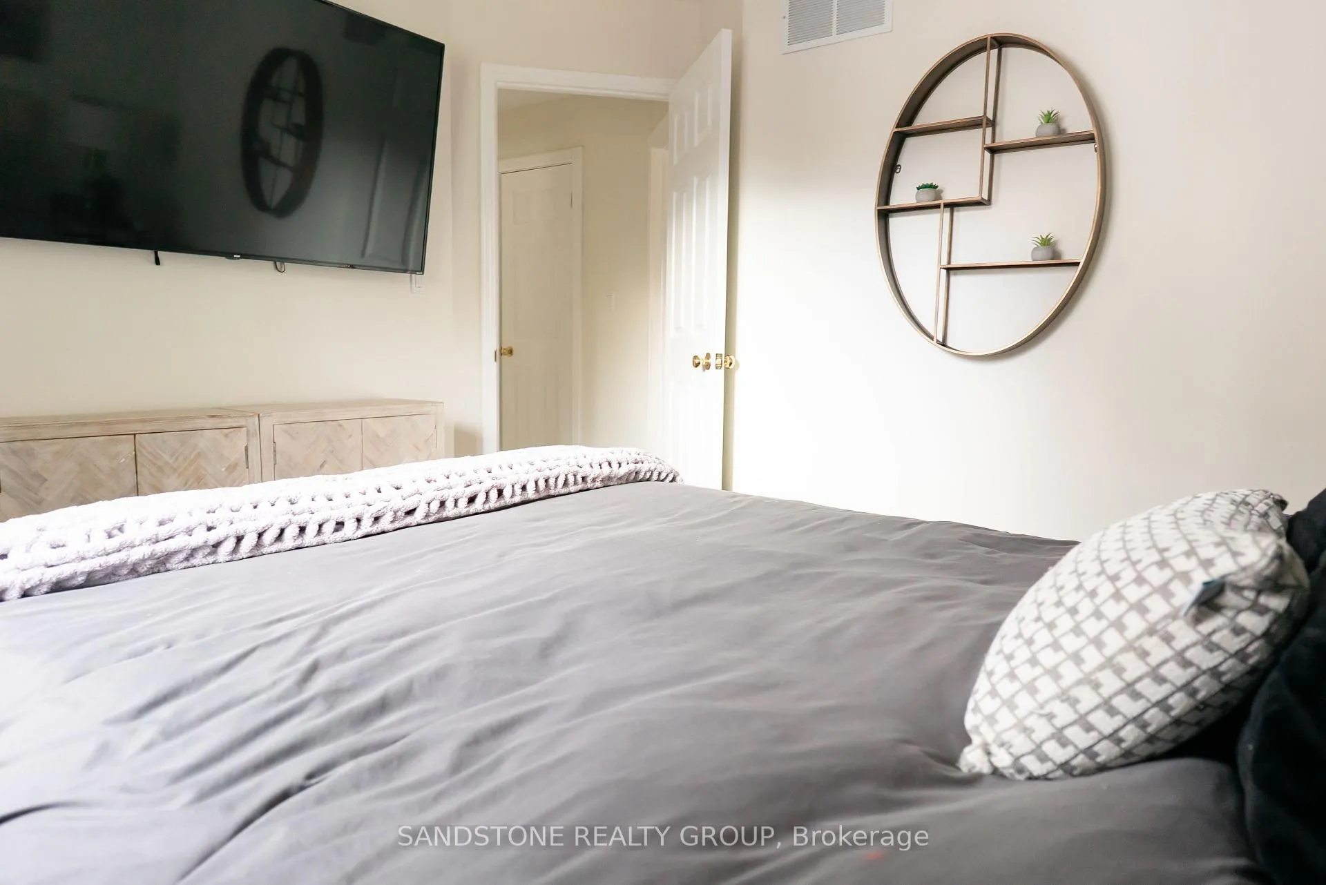 Photo 24 of 4908 Drake Avenue, Lincoln, Beamsville — HOMEH