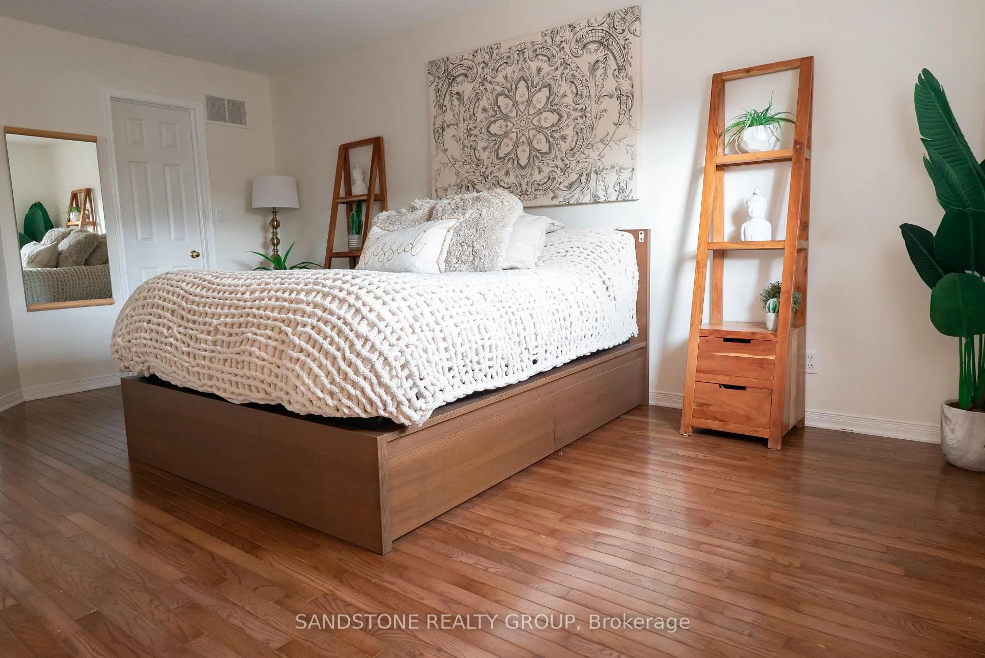 Photo 26 of 4908 Drake Avenue, Lincoln, Beamsville — HOMEH