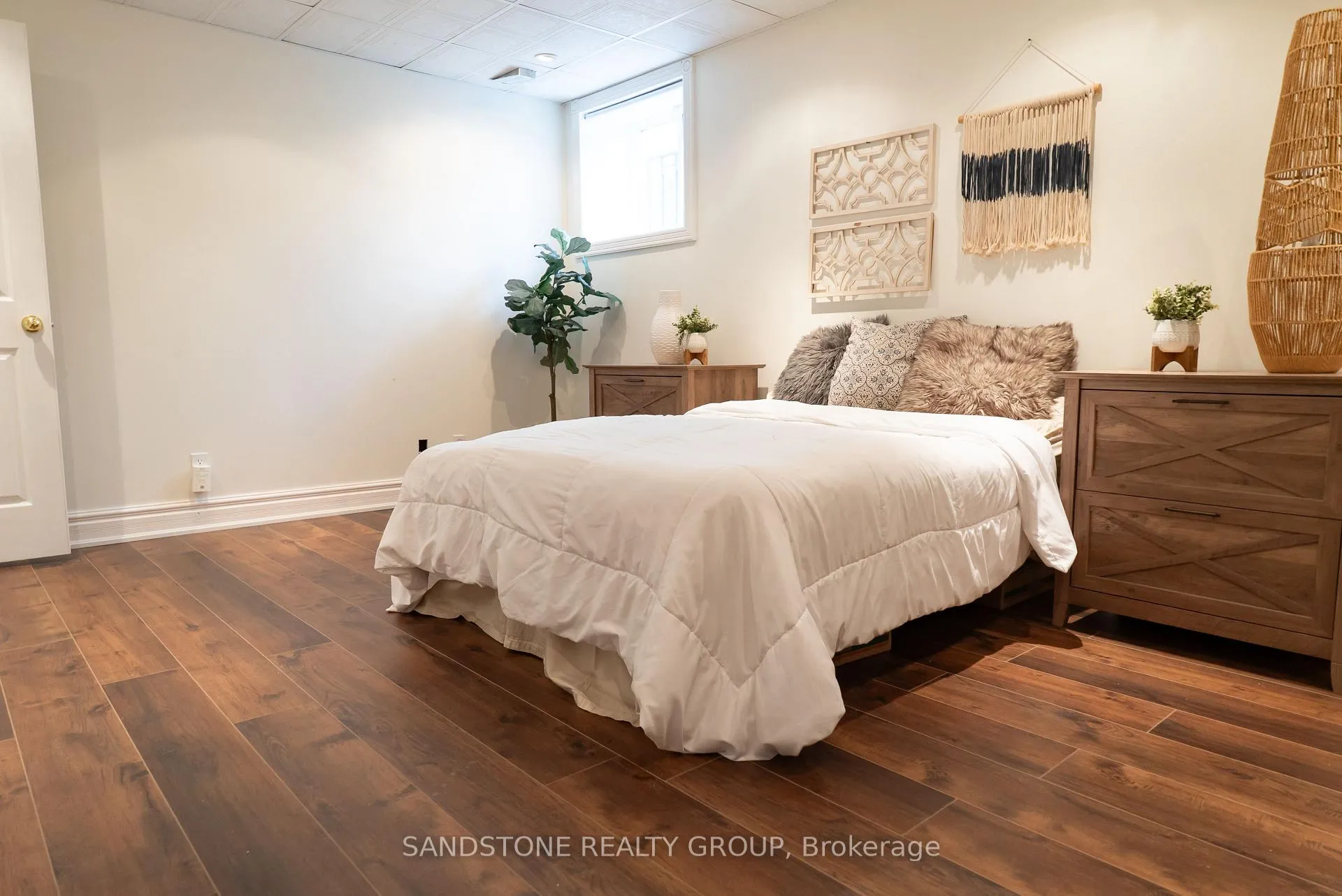 Photo 33 of 4908 Drake Avenue, Lincoln, Beamsville — HOMEH