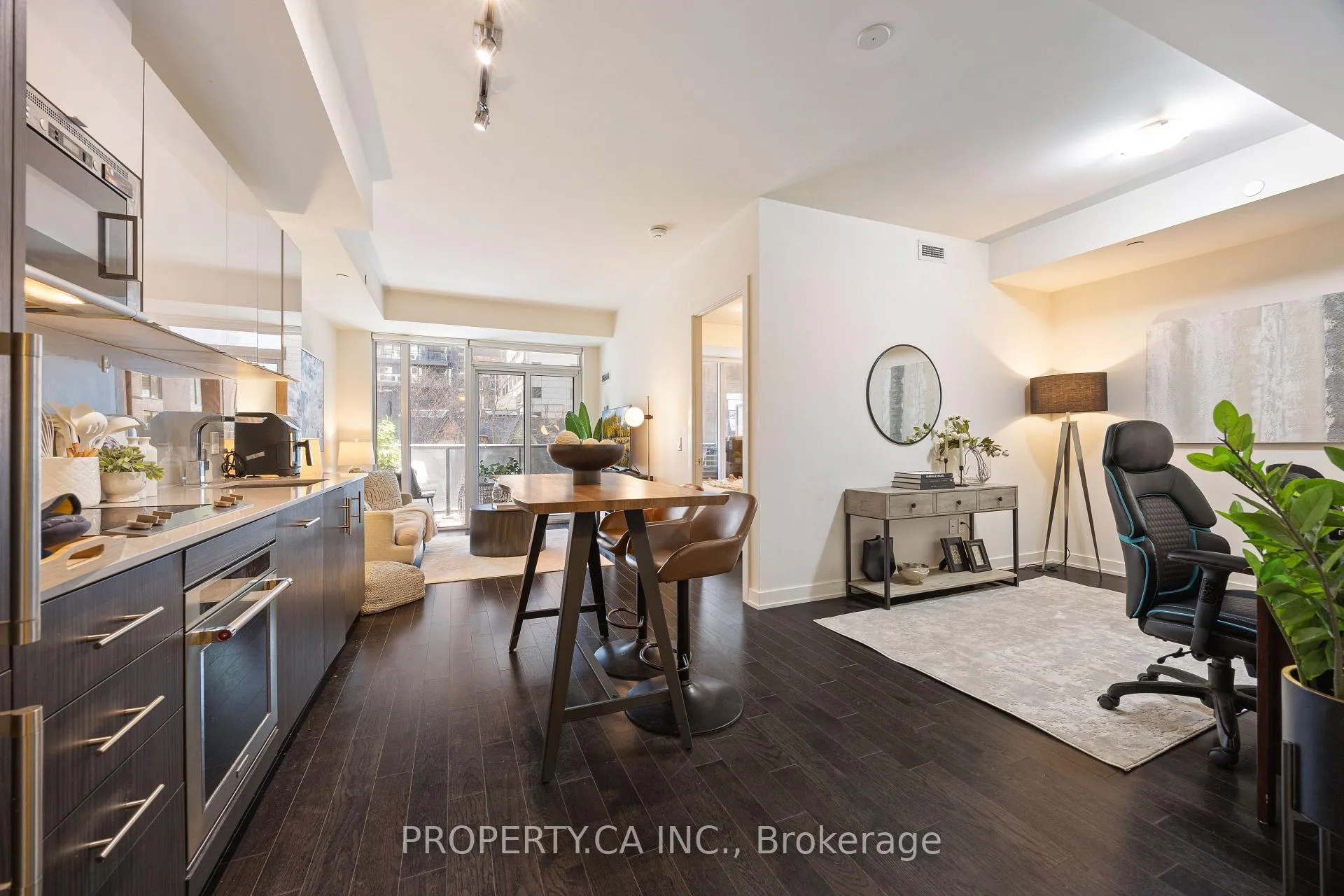Front of Unit 319, 330 Richmond Street W