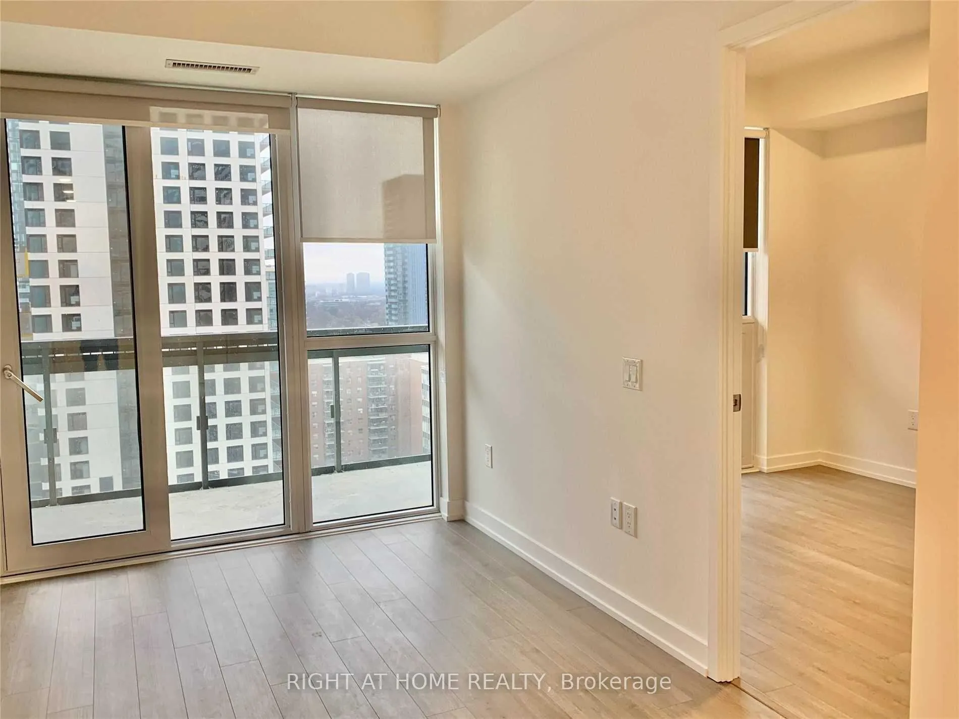 Photo 10 of Unit 1701, 39 Roehampton Avenue, Toronto, Mount Pleasant West — HOMEH