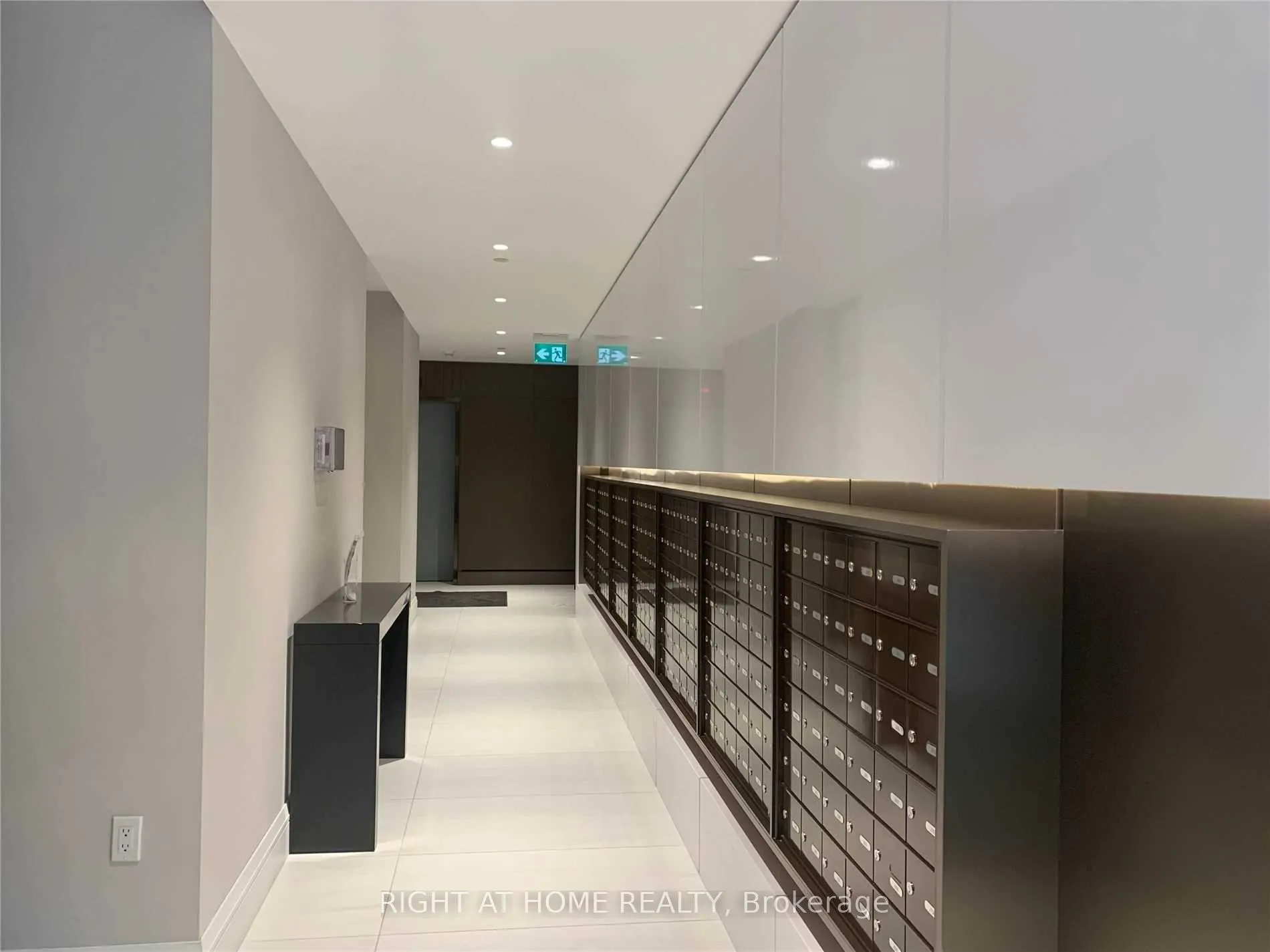 Photo 17 of Unit 1701, 39 Roehampton Avenue, Toronto, Mount Pleasant West — HOMEH