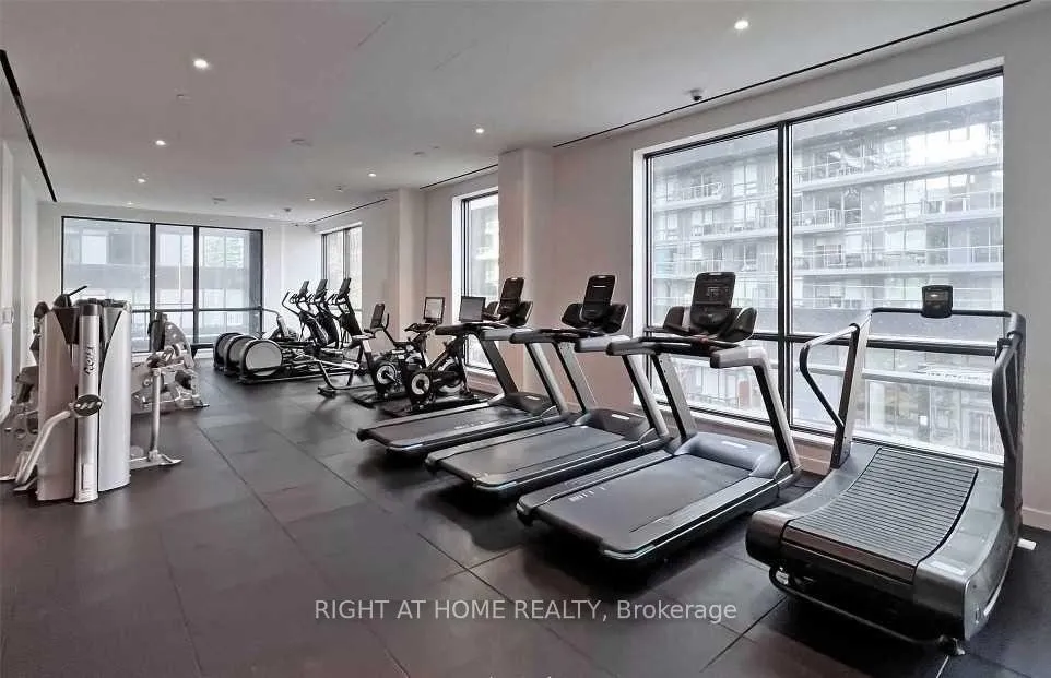 Photo 18 of Unit 1701, 39 Roehampton Avenue, Toronto, Mount Pleasant West — HOMEH