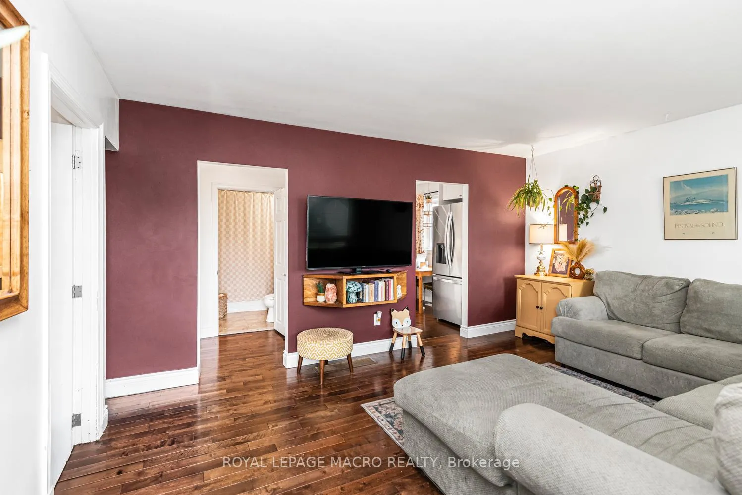 Photo 8 of 28 Longfellow Avenue, St. Catharines, Haig — HOMEH