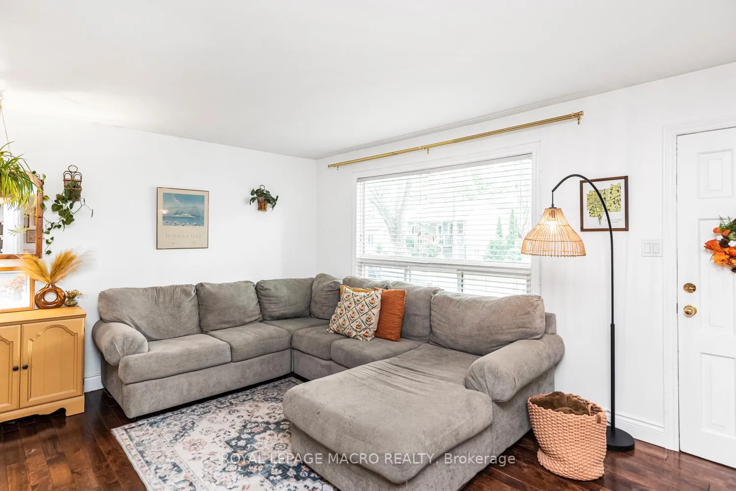 Photo 9 of 28 Longfellow Avenue, St. Catharines, Haig — HOMEH