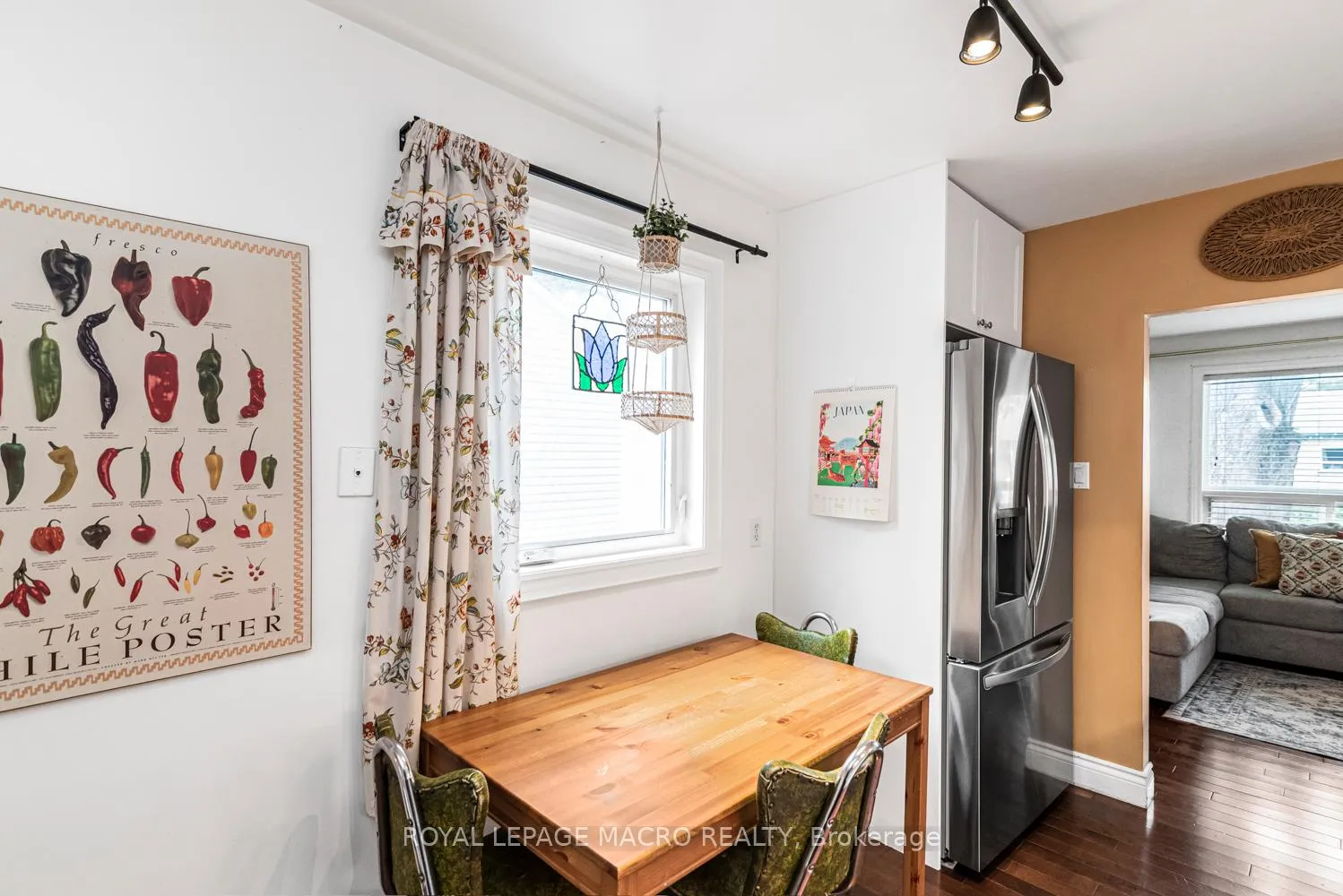 Photo 12 of 28 Longfellow Avenue, St. Catharines, Haig — HOMEH