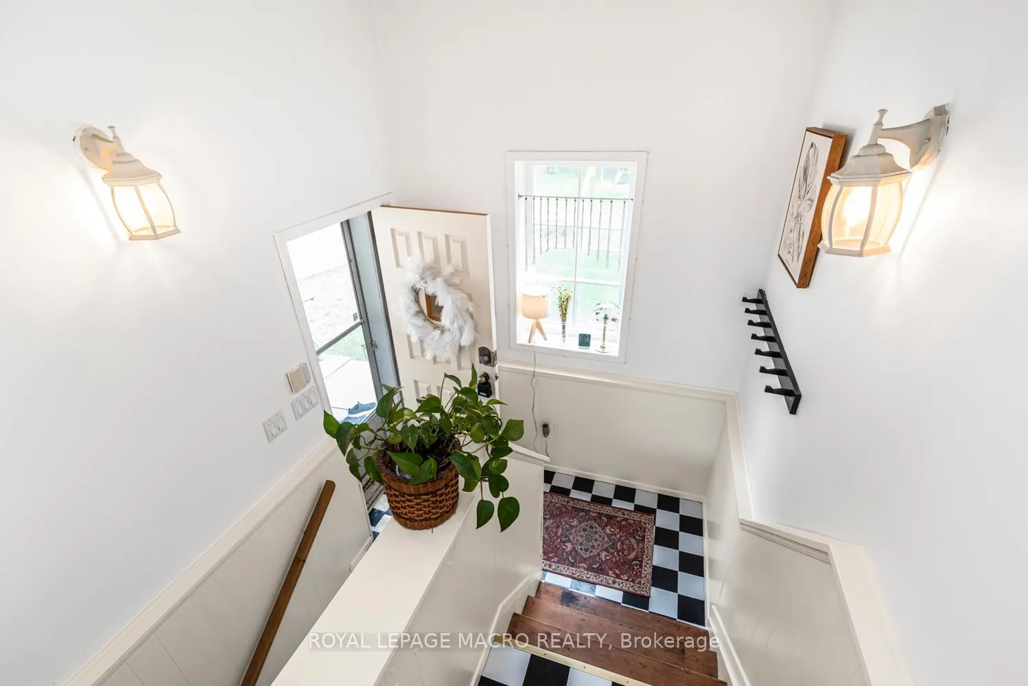 Photo 21 of 28 Longfellow Avenue, St. Catharines, Haig — HOMEH
