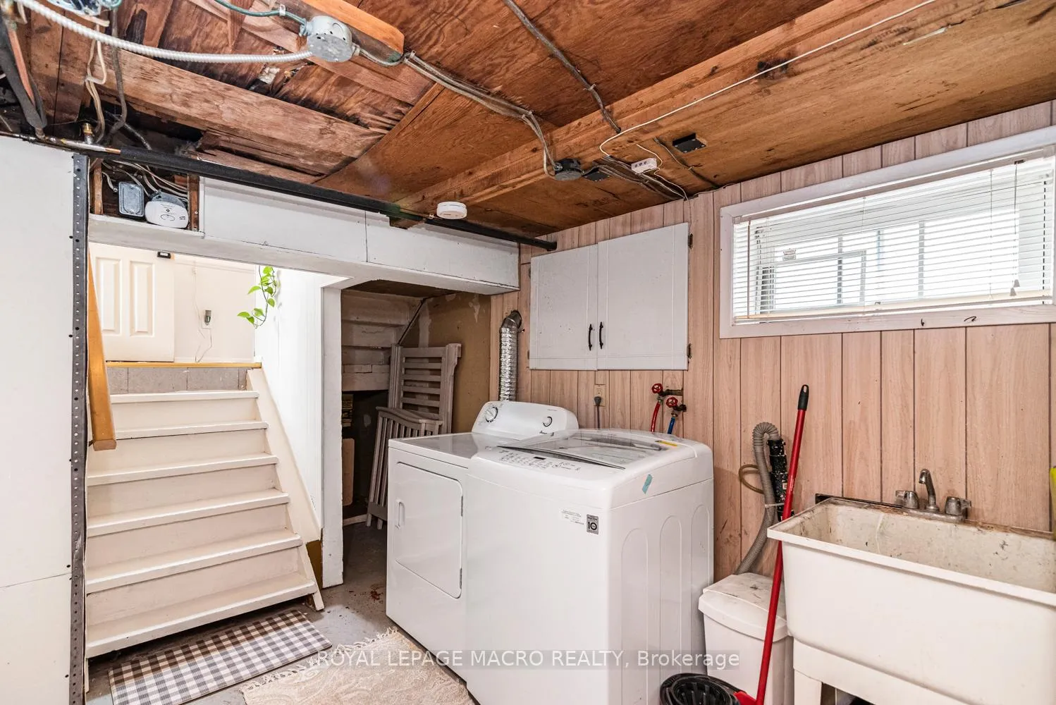 Photo 22 of 28 Longfellow Avenue, St. Catharines, Haig — HOMEH