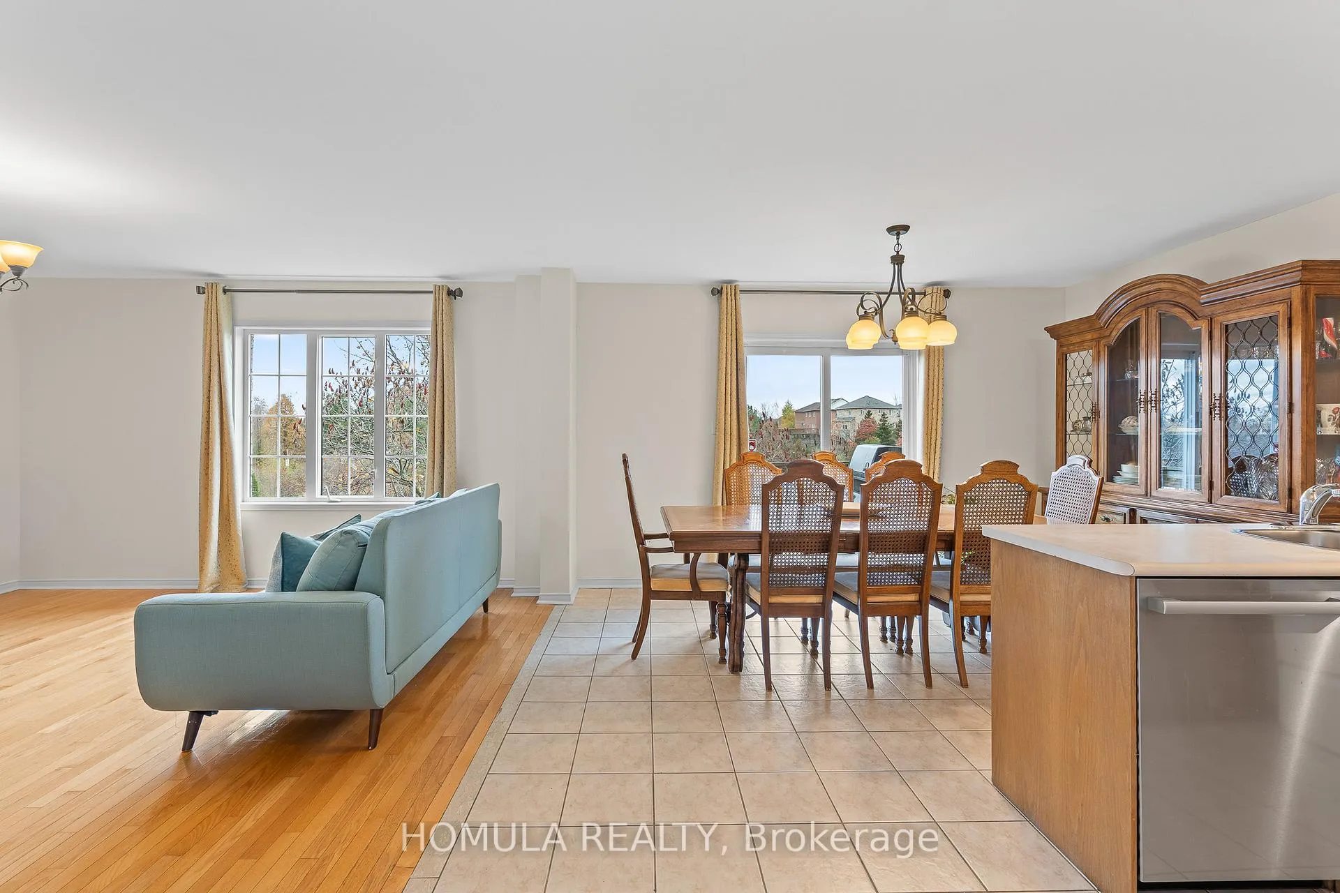 Photo 137 of 54 Queen Mary Drive, Brampton, Fletcher's Meadow — HOMEH
