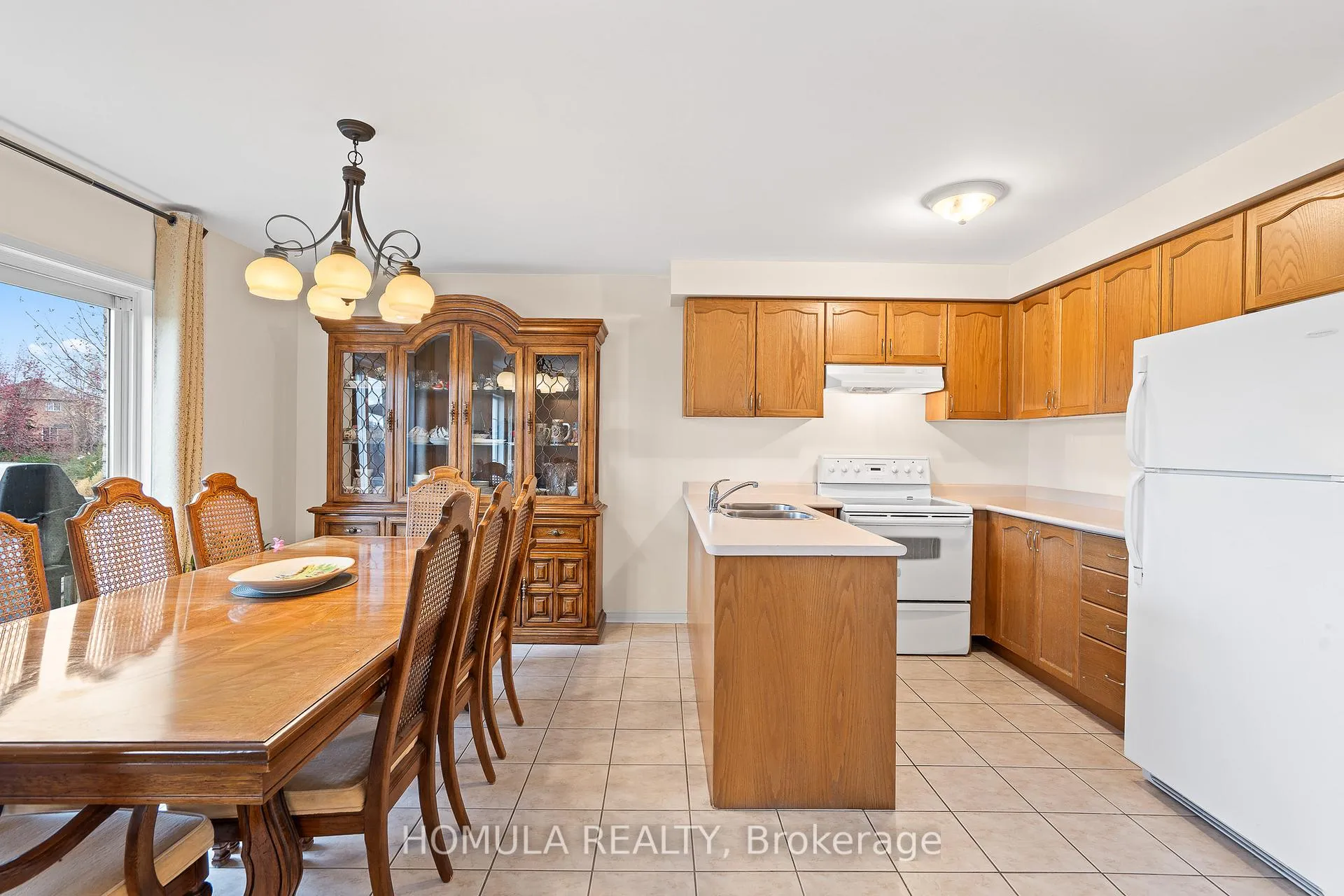 Photo 165 of 54 Queen Mary Drive, Brampton, Fletcher's Meadow — HOMEH