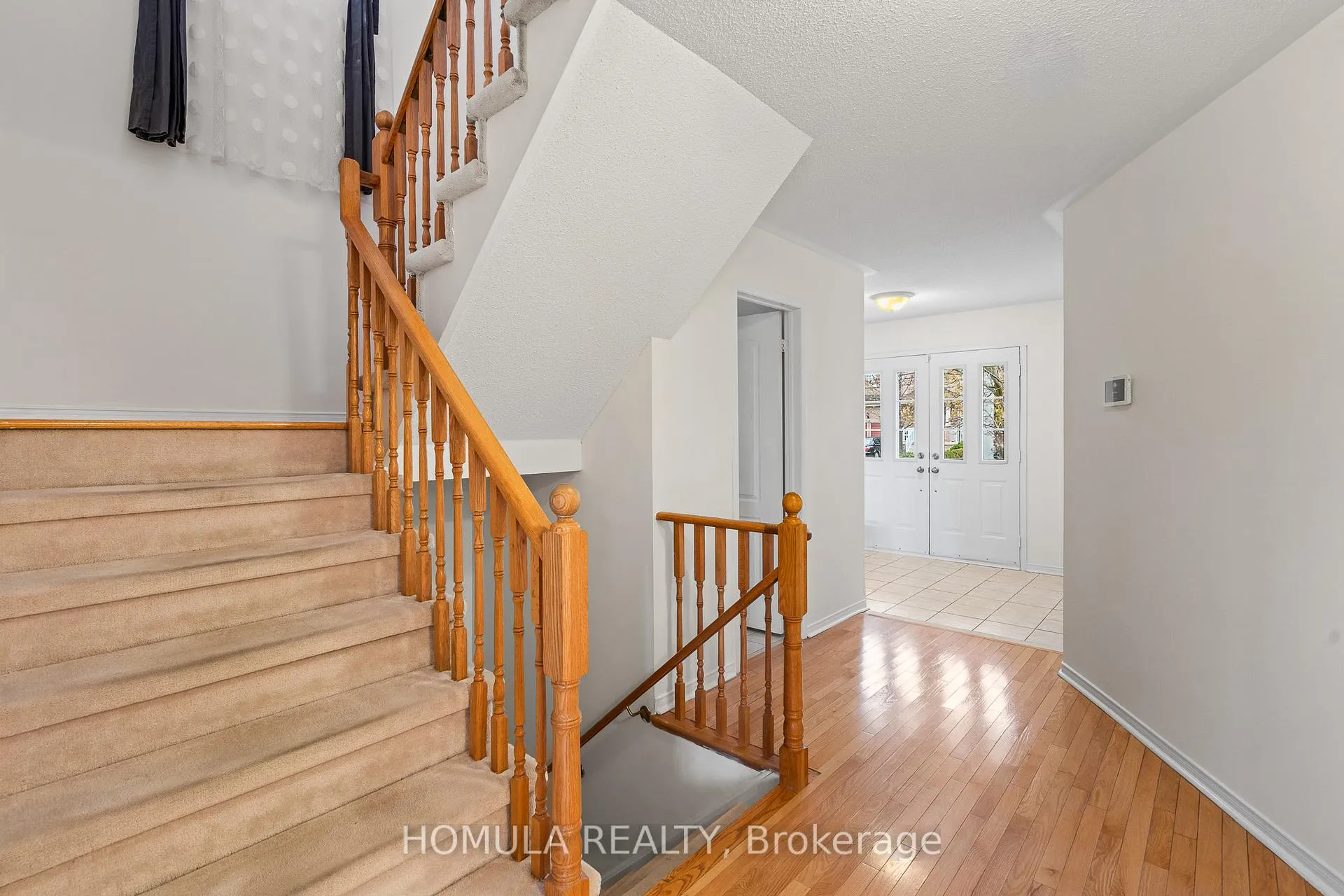 Photo 200 of 54 Queen Mary Drive, Brampton, Fletcher's Meadow — HOMEH