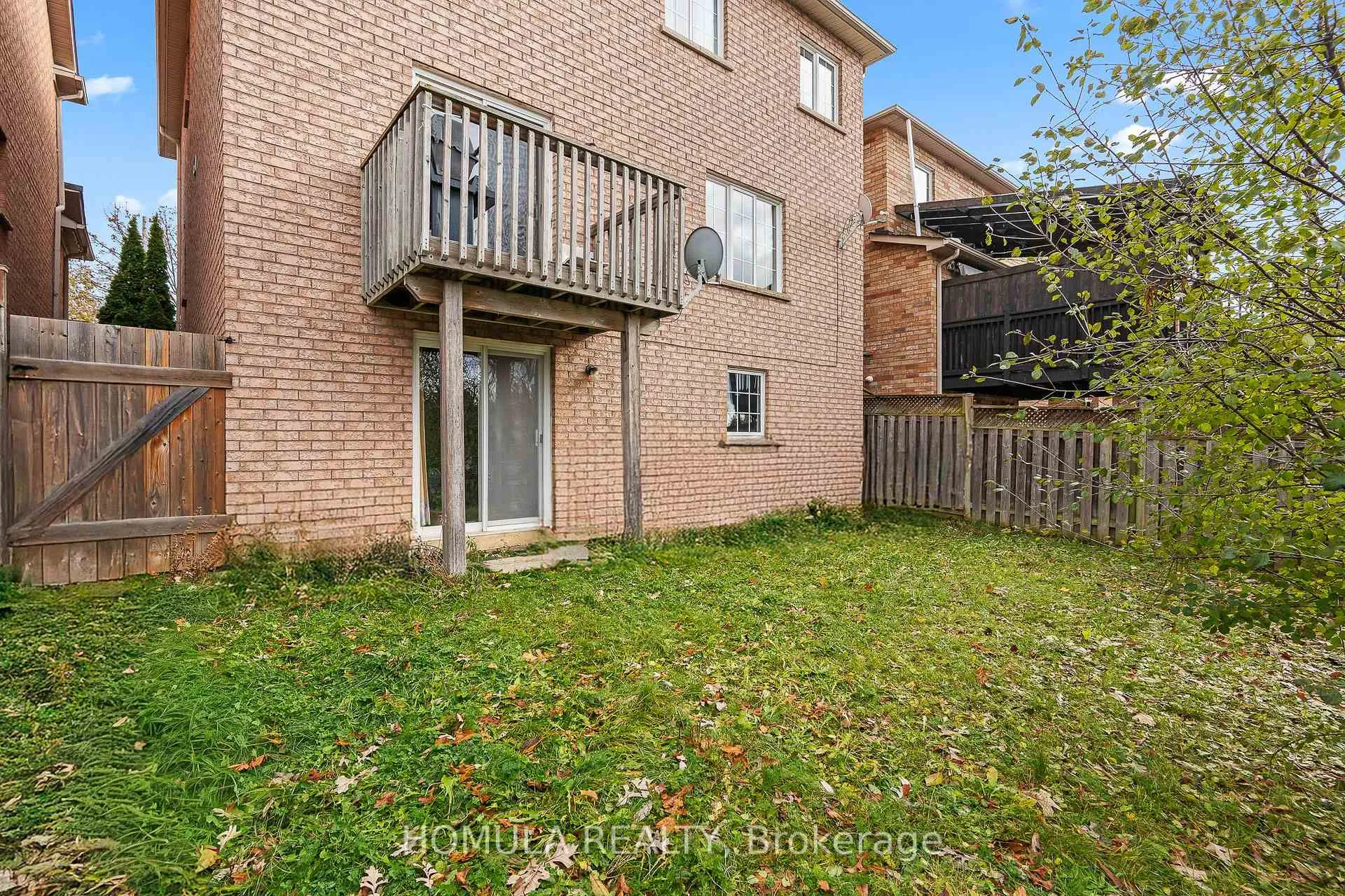 Photo 605 of 54 Queen Mary Drive, Brampton, Fletcher's Meadow — HOMEH