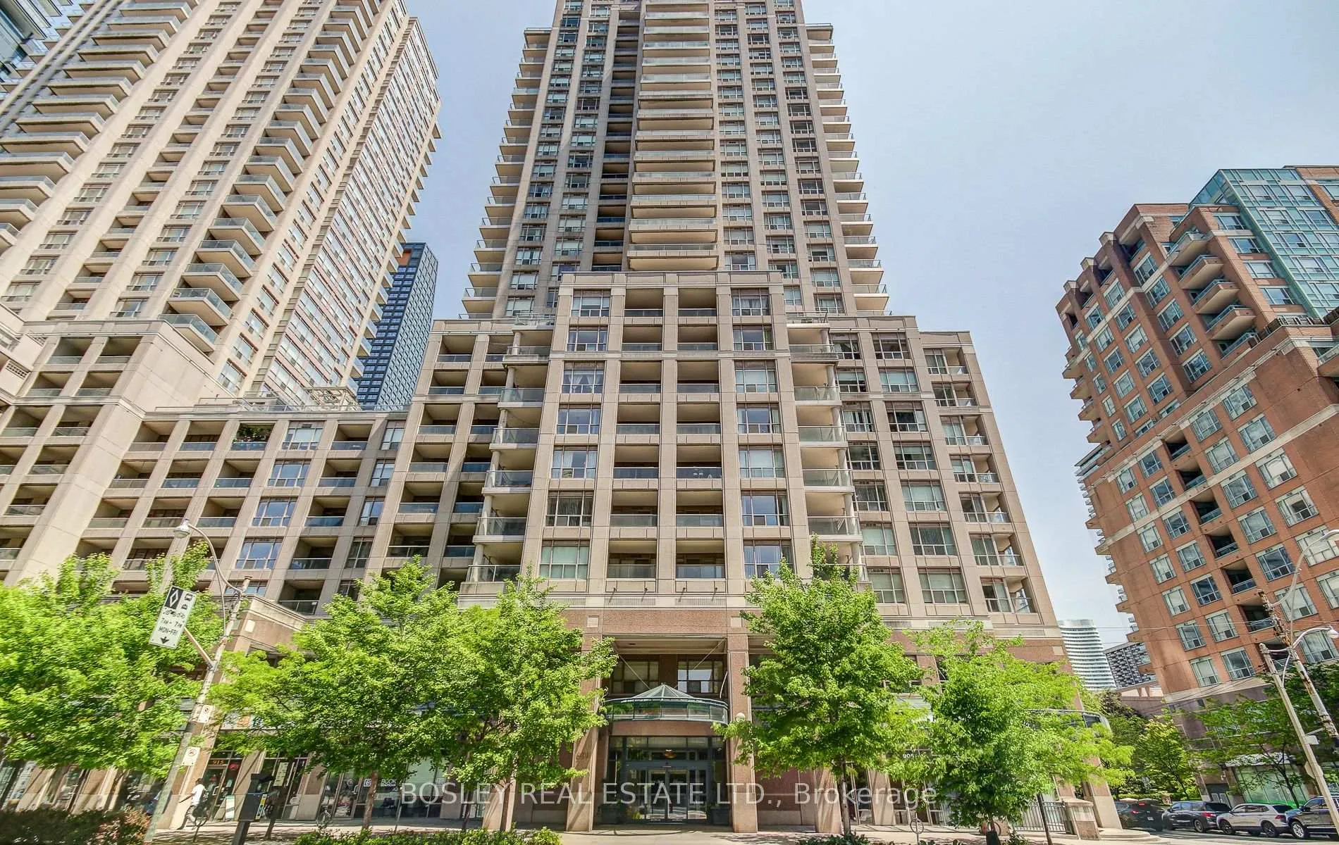 Front of Unit 2006, 909 Bay Street