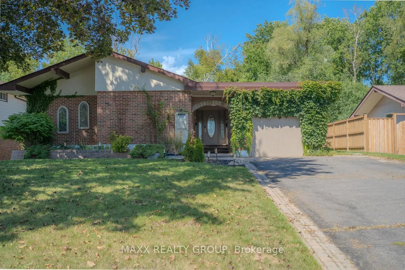 Photo 2 of 416 Jane Avenue, Oshawa, Northglen — HOMEH