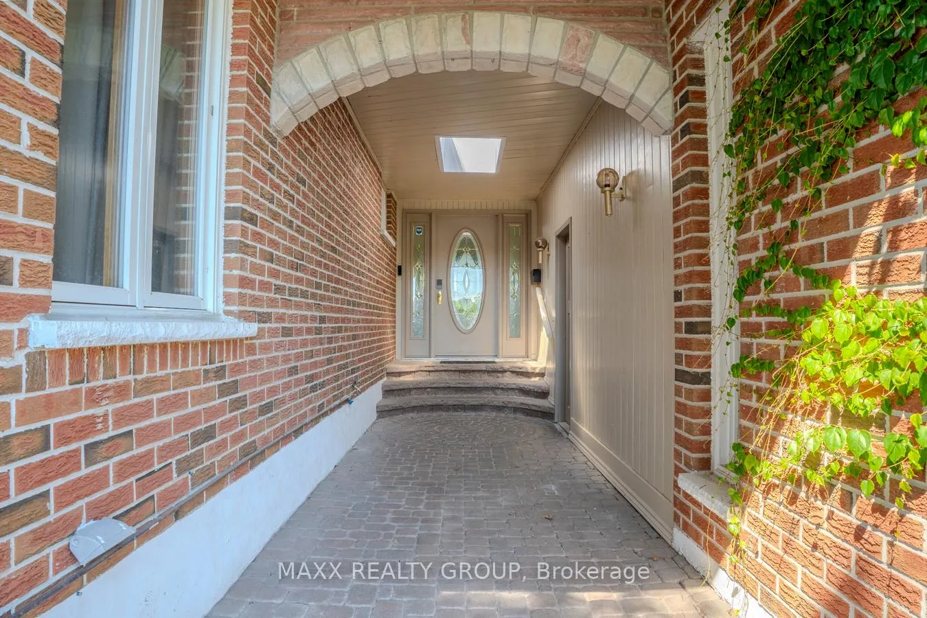 Photo 4 of 416 Jane Avenue, Oshawa, Northglen — HOMEH