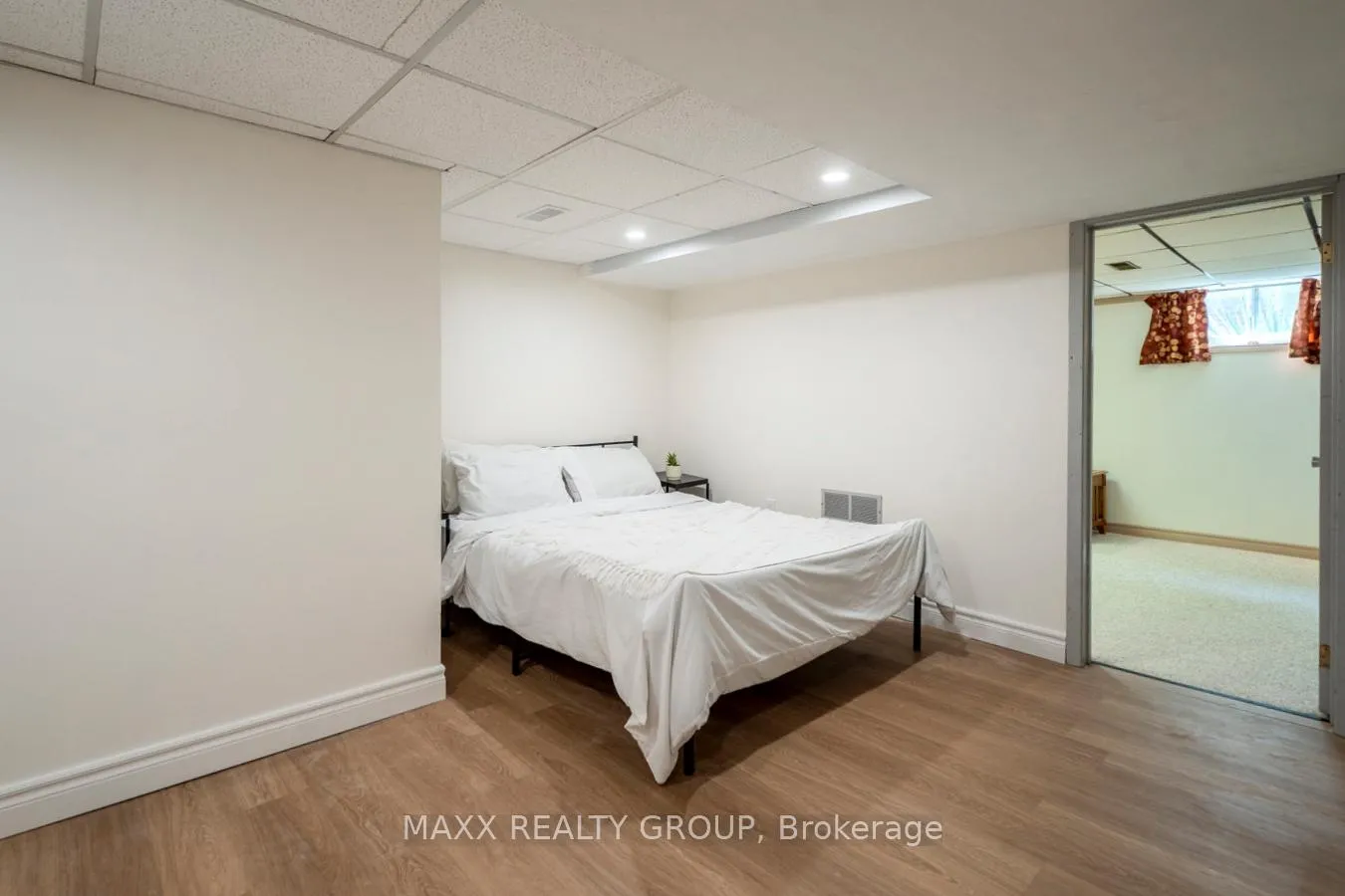 Photo 35 of 416 Jane Avenue, Oshawa, Northglen — HOMEH