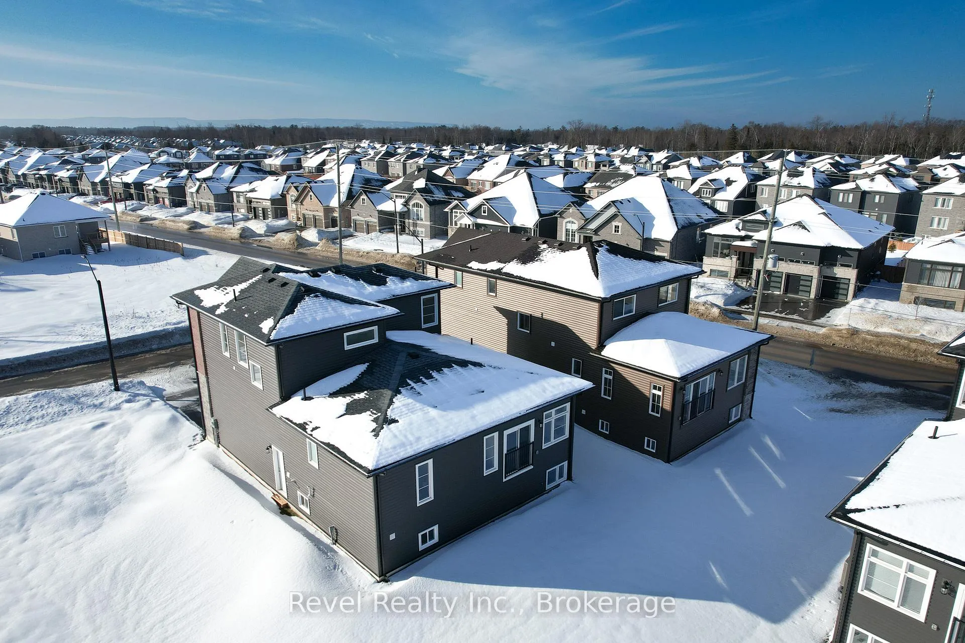 Photo 16 of 45 Joanne Crescent, Wasaga Beach — HOMEH